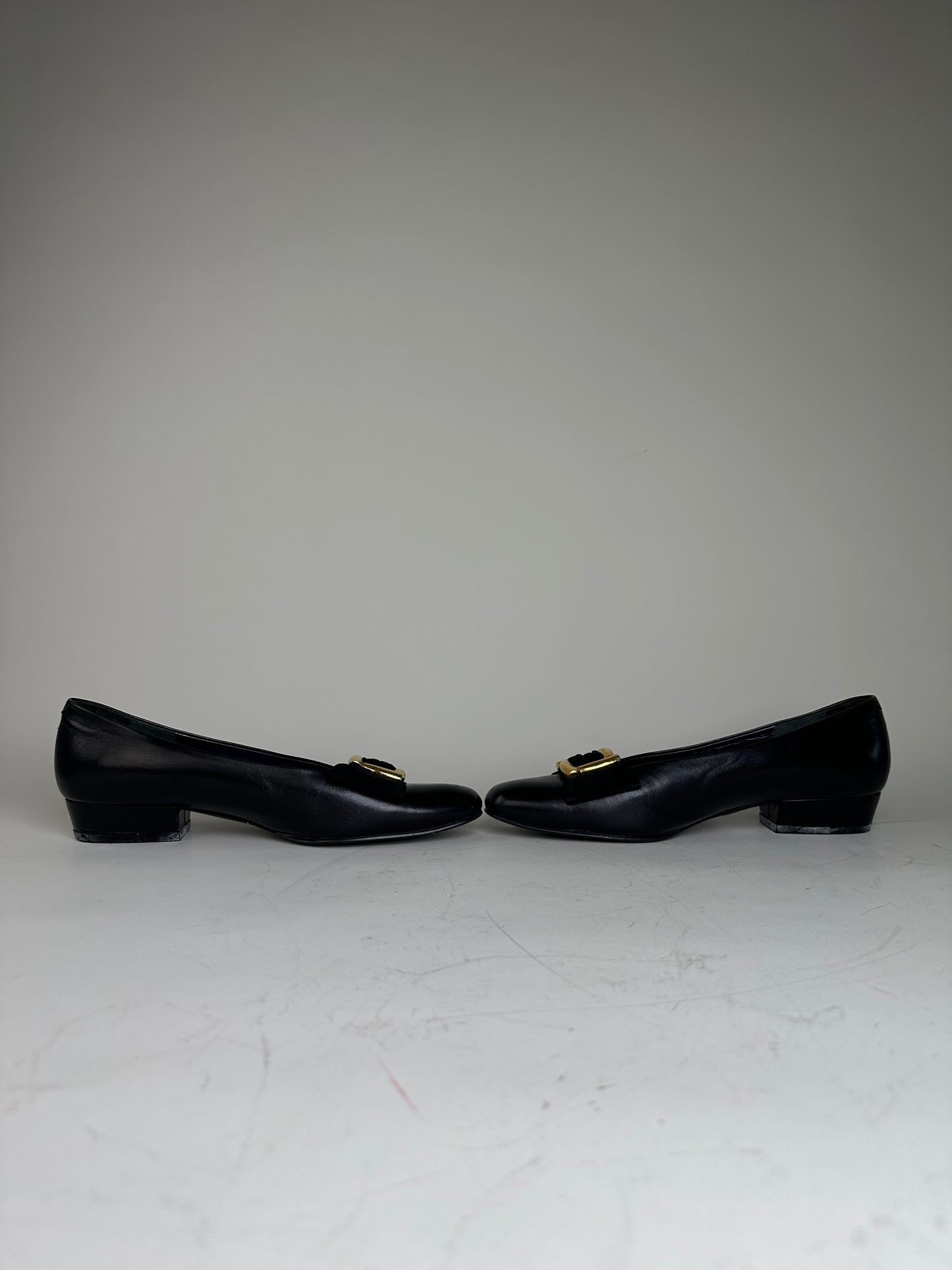 Vintage Chloe Leather Suede Buckle Flats Black Gold EU35.5