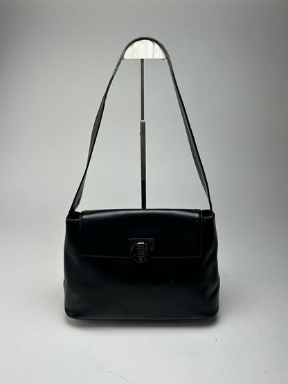 Vintage Givenchy 4G leather bag black