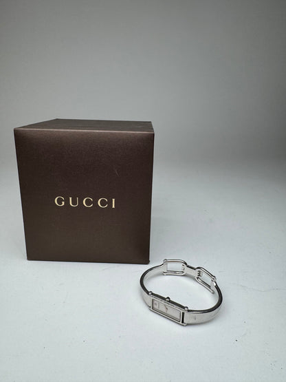 Montre Gucci vintage en acier avec mors argenté