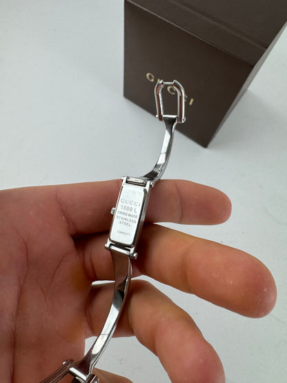 Montre Gucci vintage en acier avec mors argenté