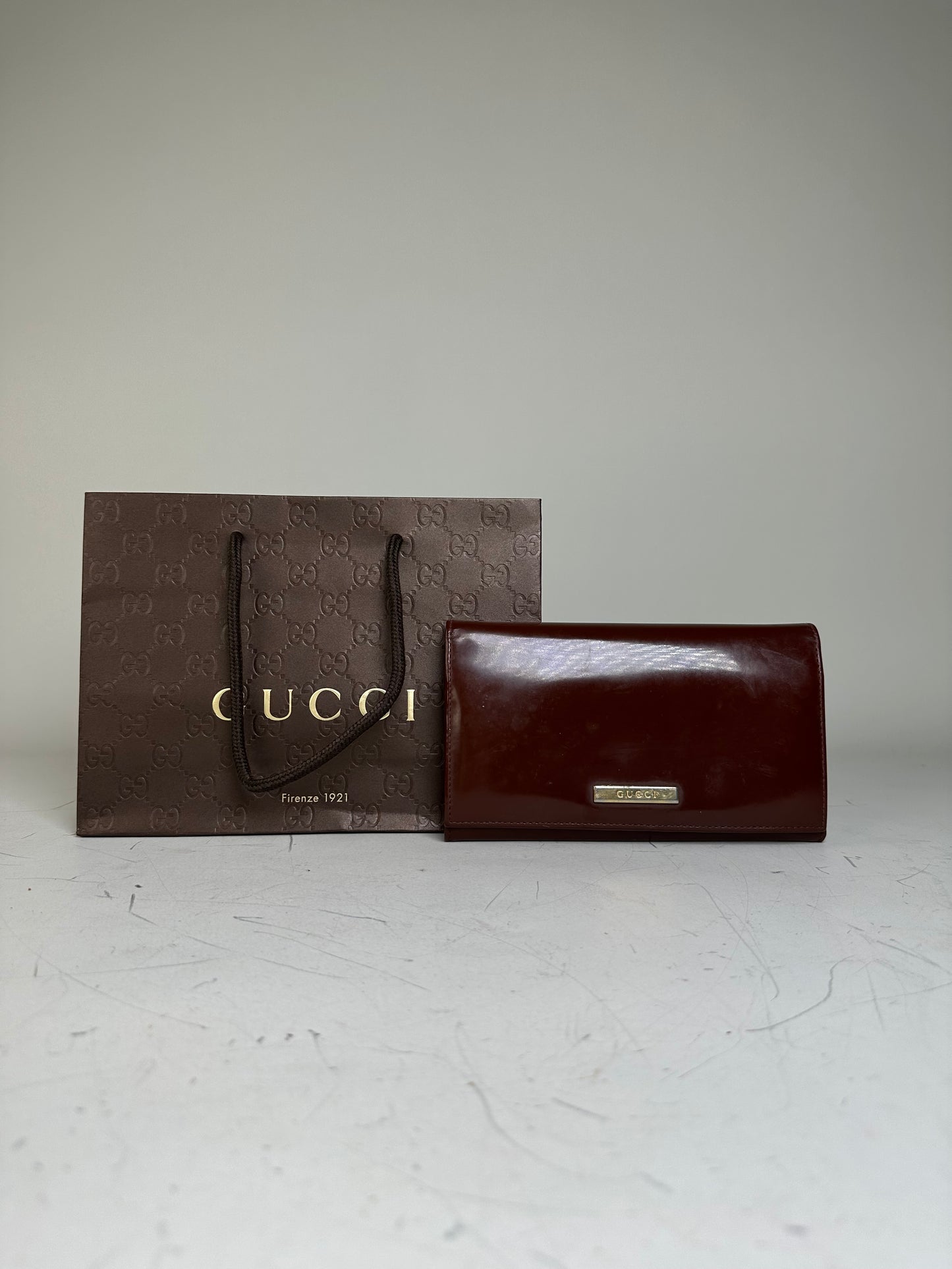 Vintage Gucci Leather Wallet Burgundy Gold Clasp