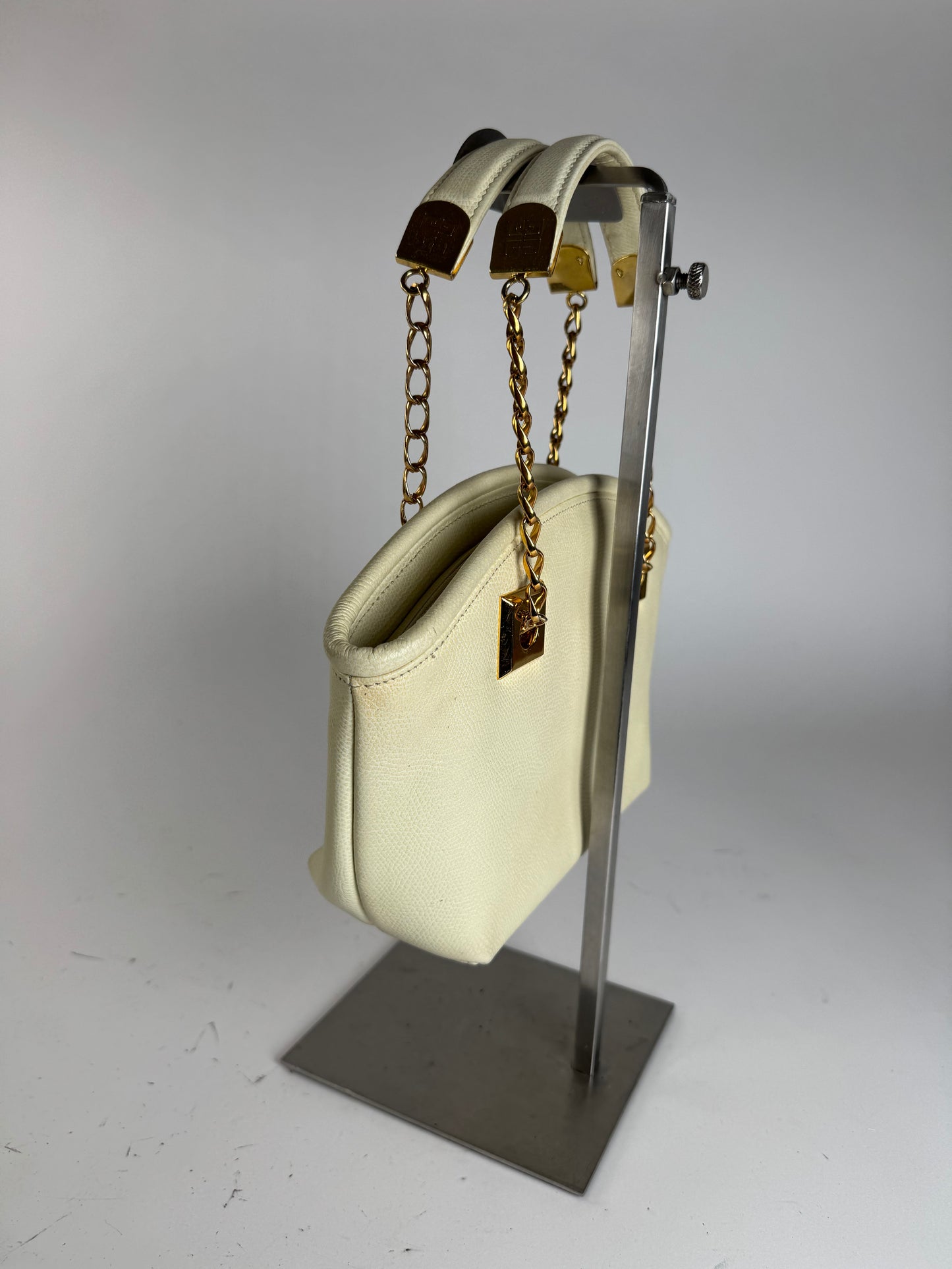 Sac vintage en cuir blanc Givenchy