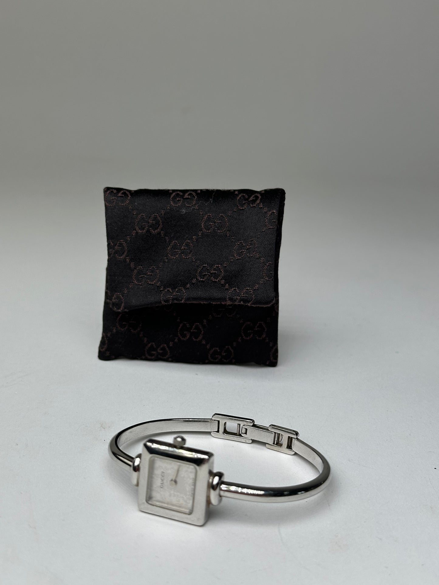 Vintage Gucci 1900L Bangle Watch Stainless Steel Silver