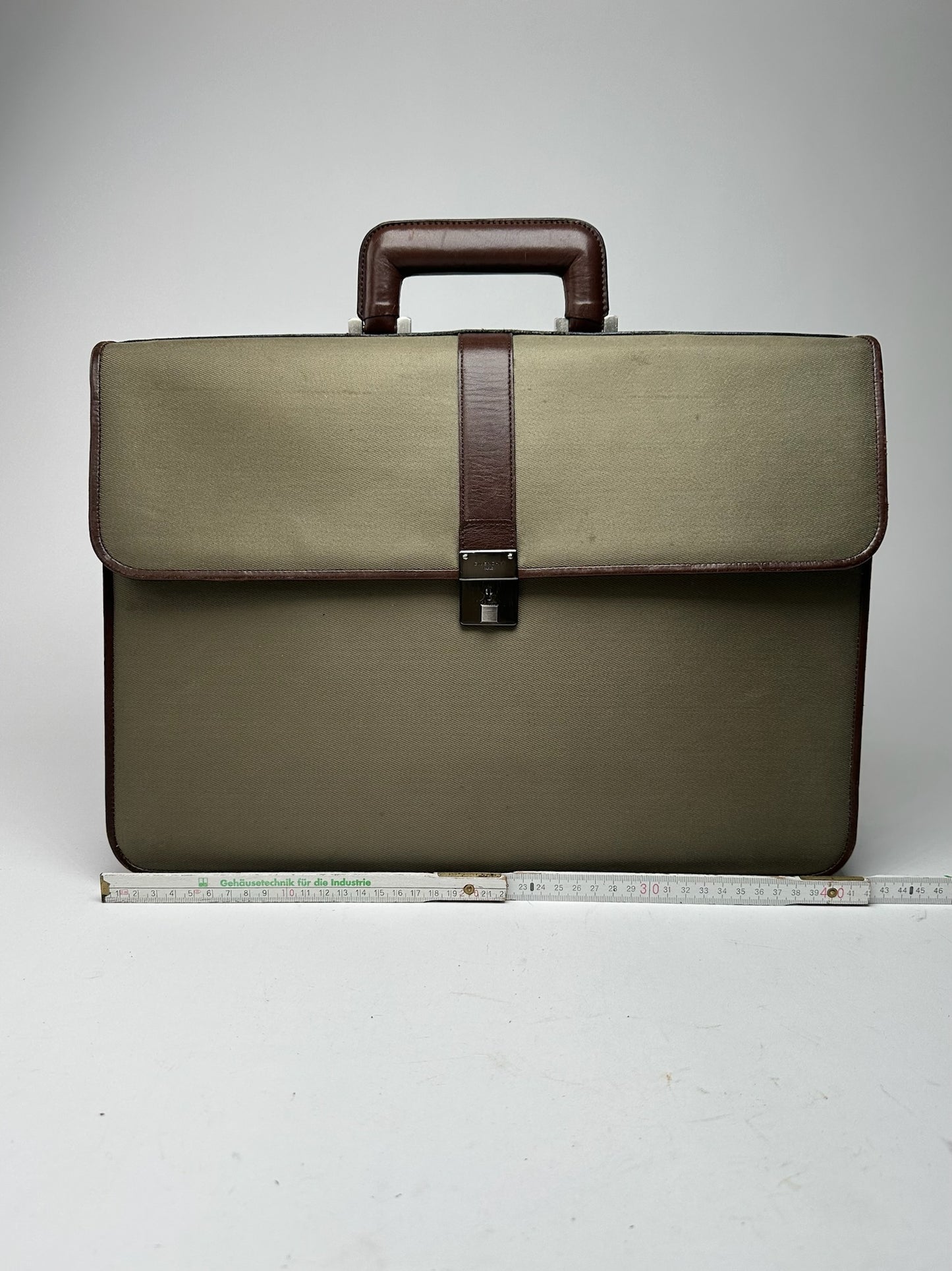 Serviette vintage en cuir et toile Givenchy marron kaki