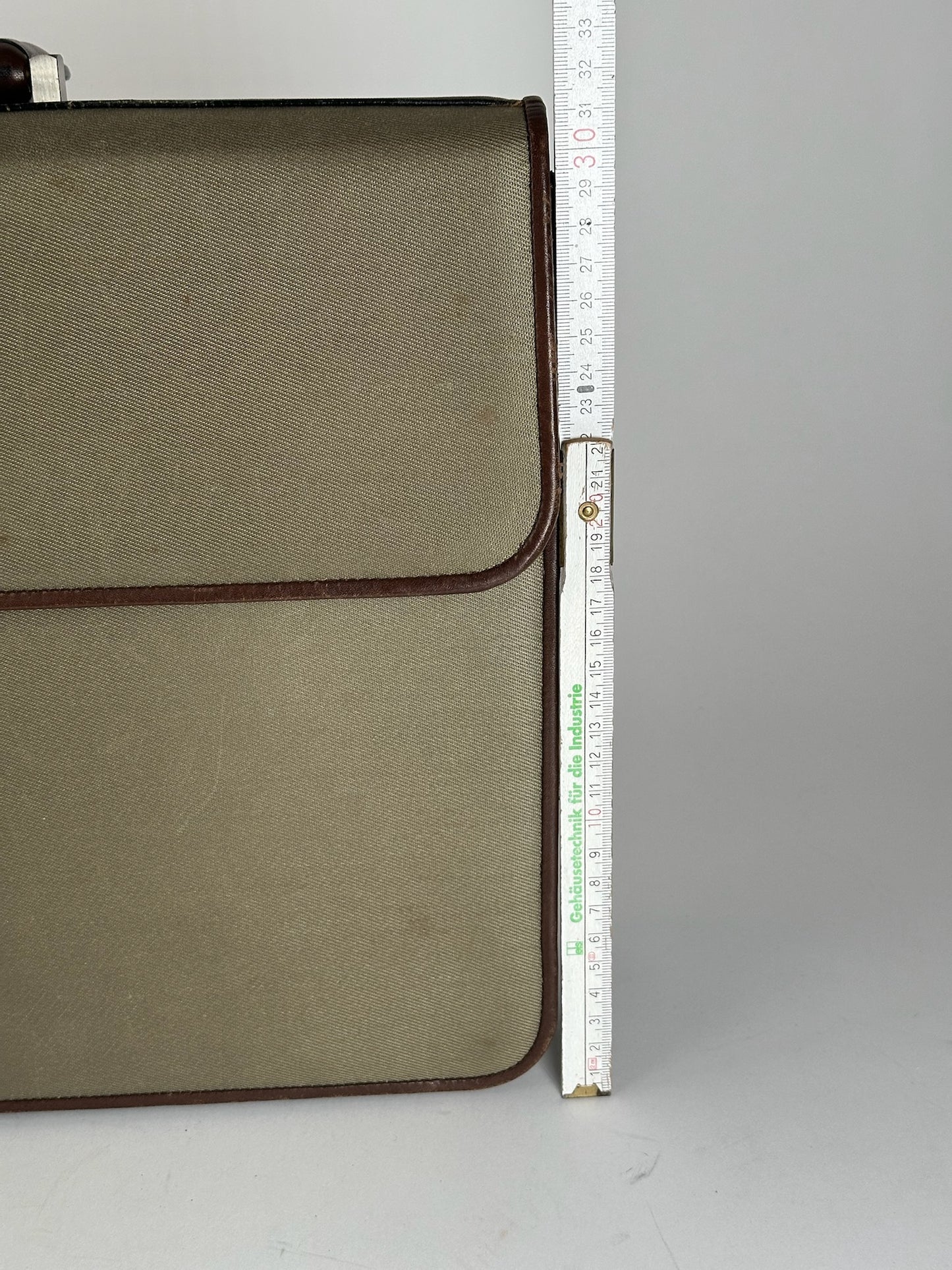 Serviette vintage en cuir et toile Givenchy marron kaki