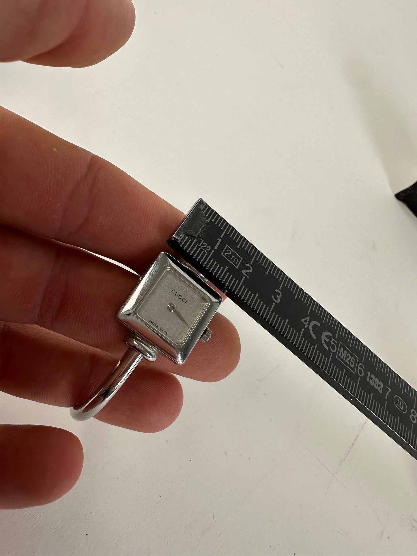 Vintage Gucci 1900L Bangle Watch Stainless Steel Silver