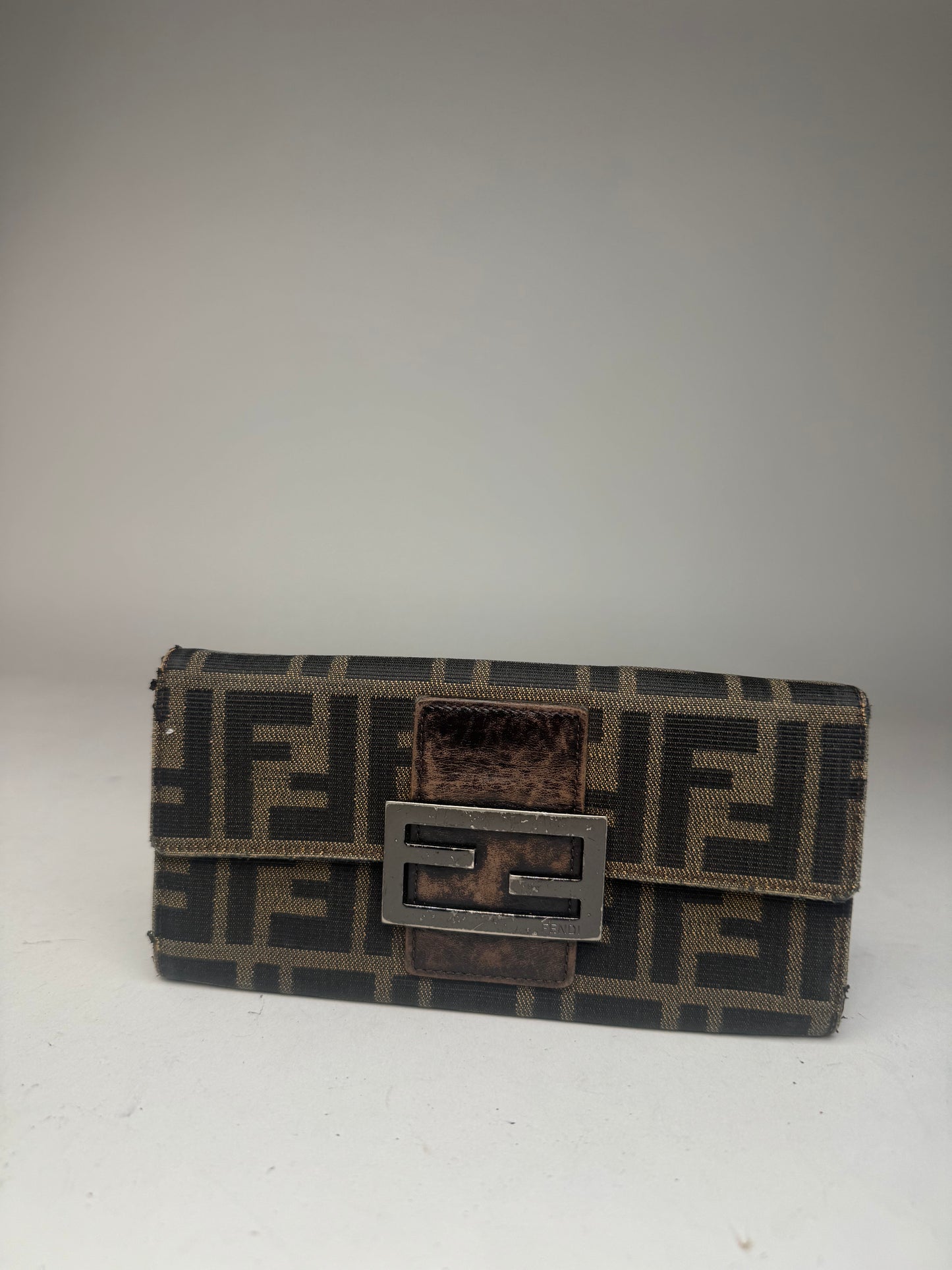 Portefeuille vintage Fendi Baguette en cuir marron