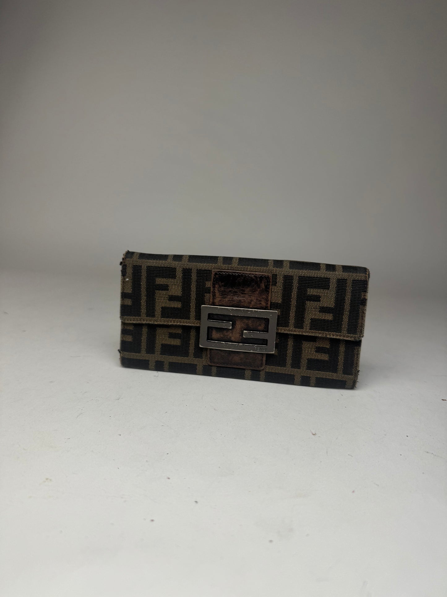 Portefeuille vintage Fendi Baguette en cuir marron