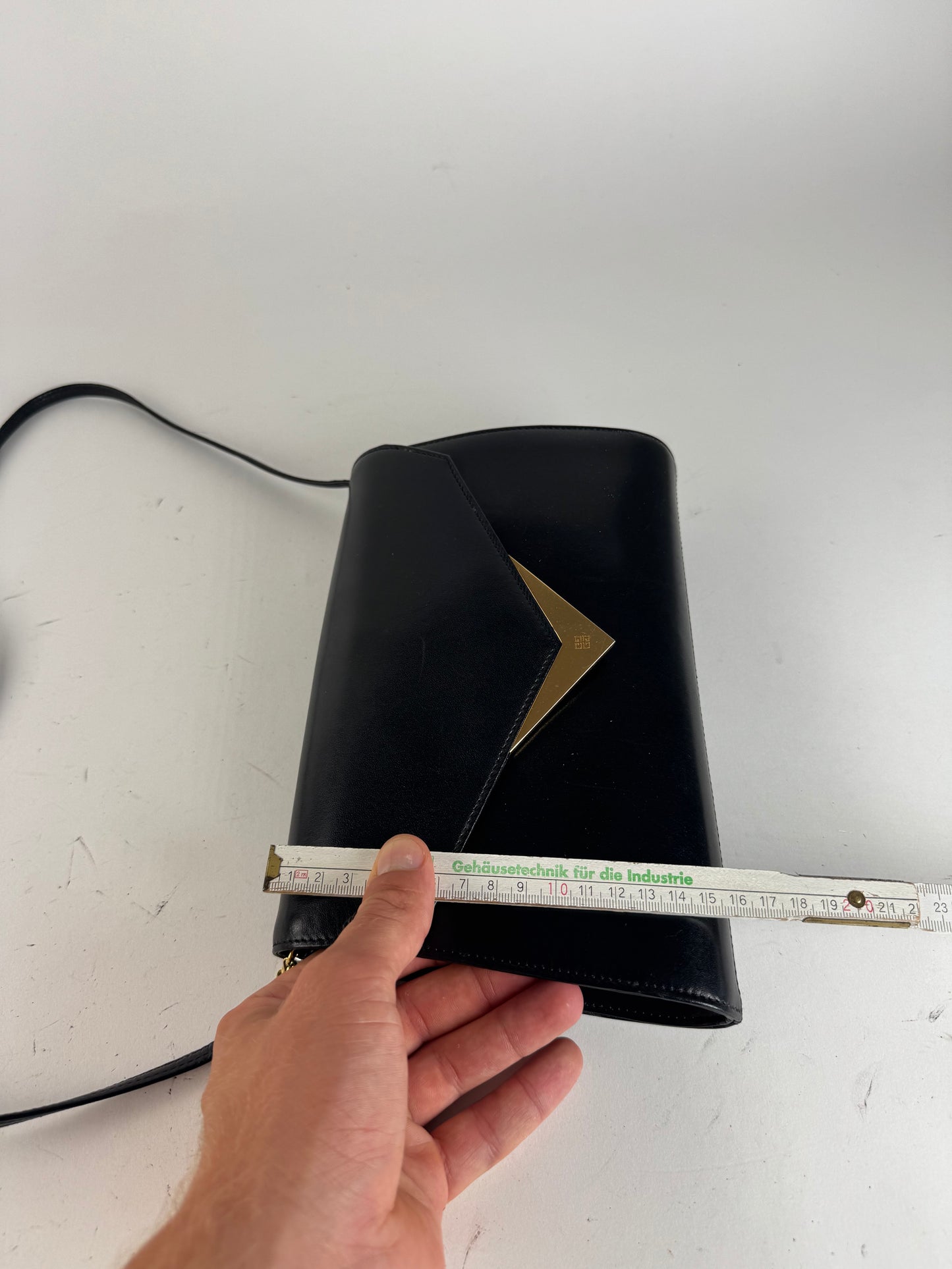 Sac vintage Givenchy en cuir noir à double sens