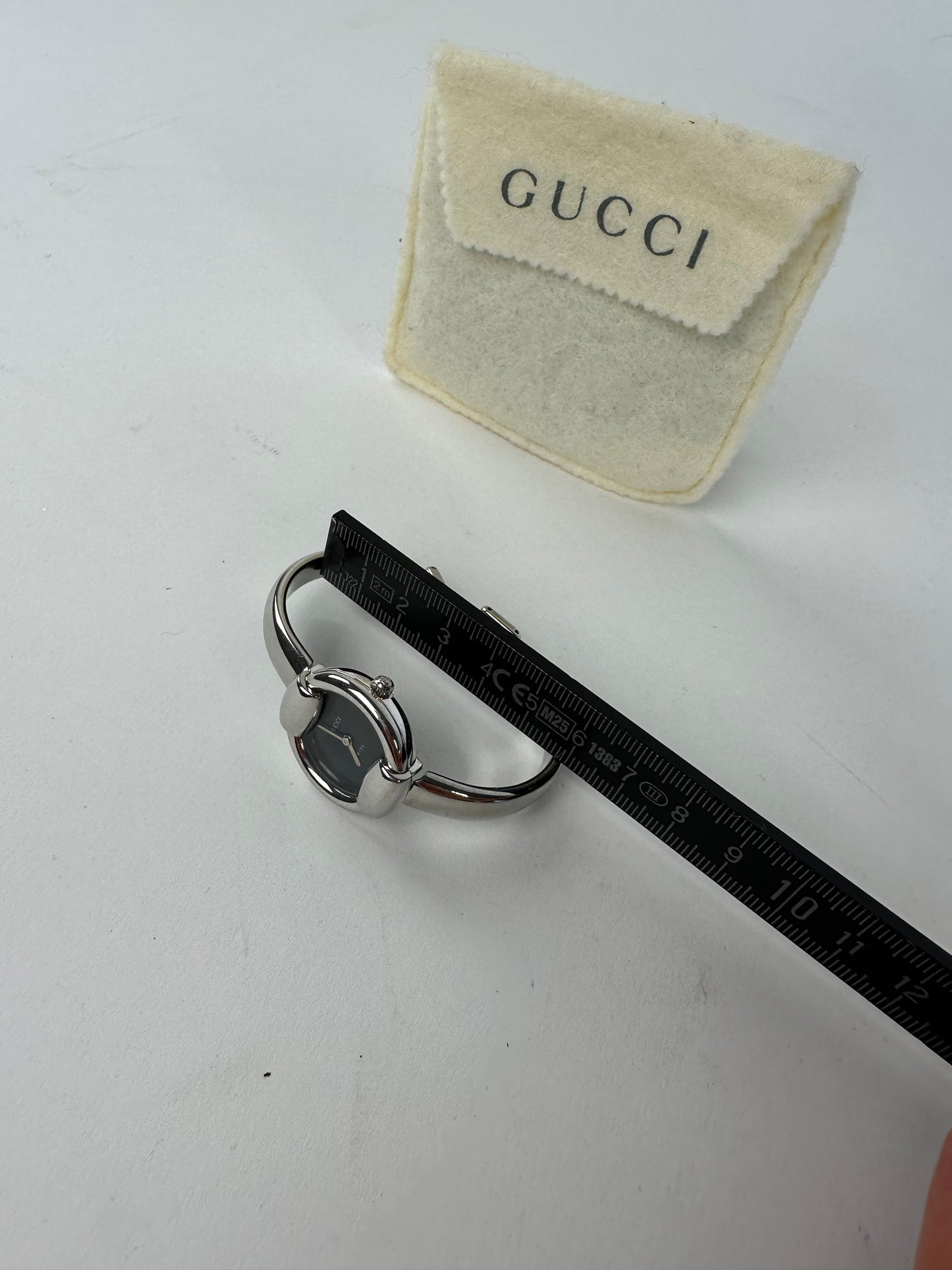 Vintage Gucci 1400L Quartz Watch Silver