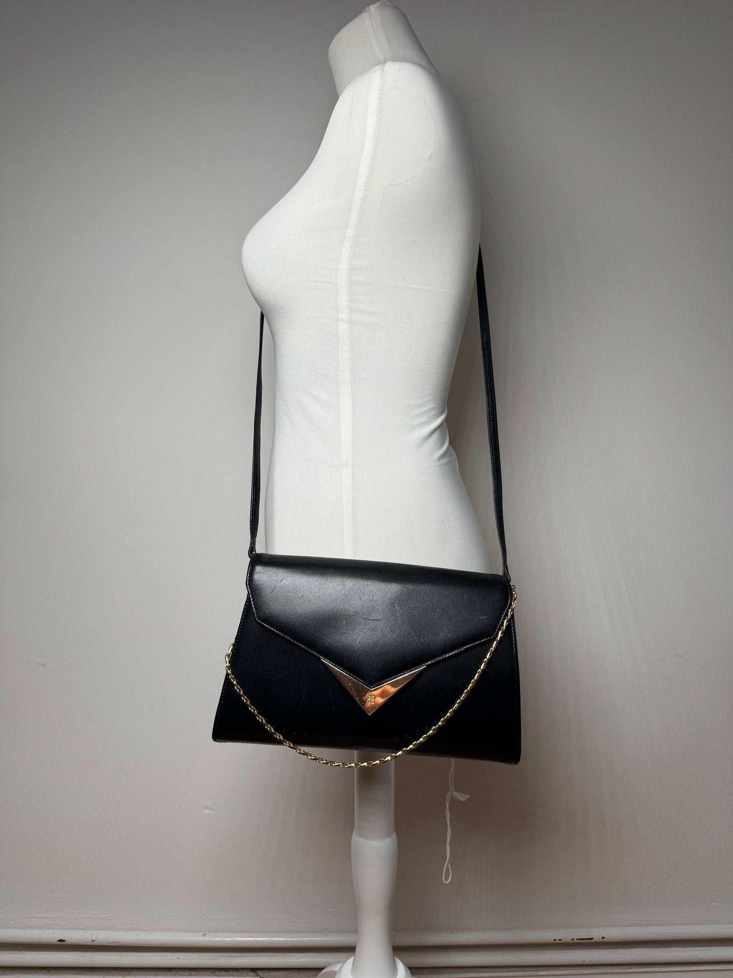 Sac vintage Givenchy en cuir noir à double sens