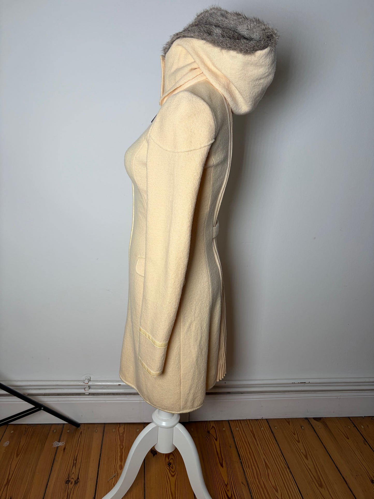 Vintage Armani Wool Blend Coat Fur Trim Cream M