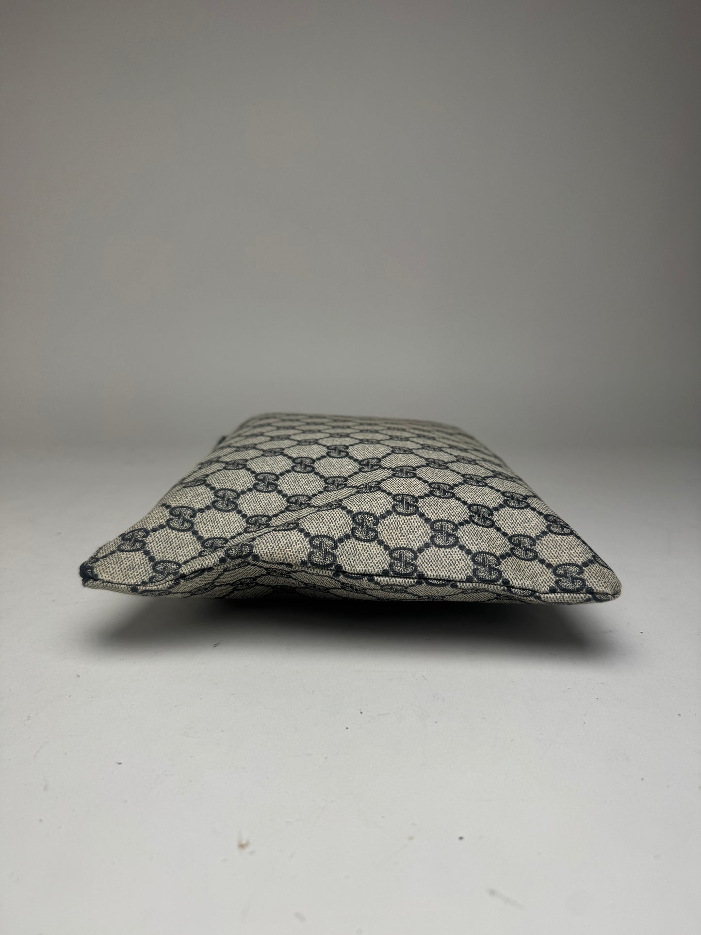 Pochette vintage en cuir monogramme Gucci Ophidia gris bleu marine