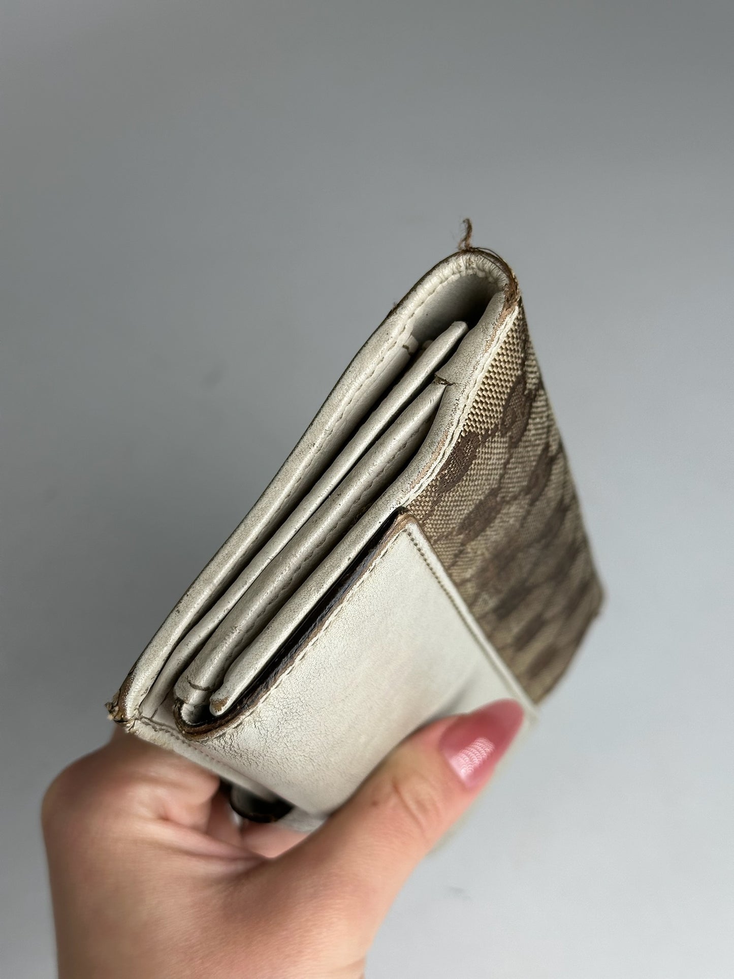 Vintage Gucci monogram wallet beige white