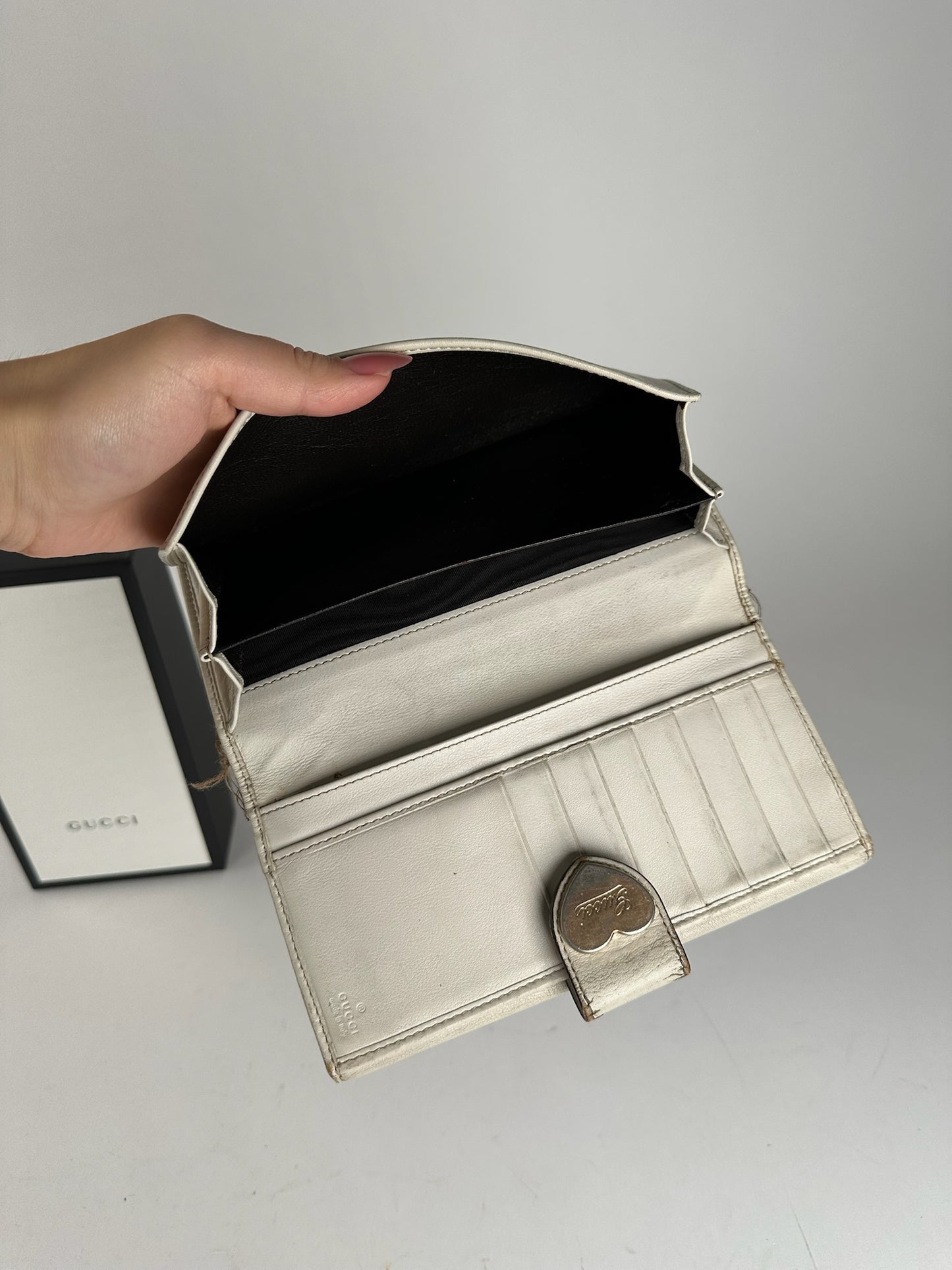 Vintage Gucci monogram wallet beige white