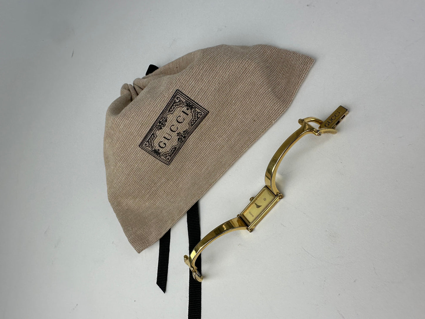 Vintage Gucci 1500 Bangle Watch Gold