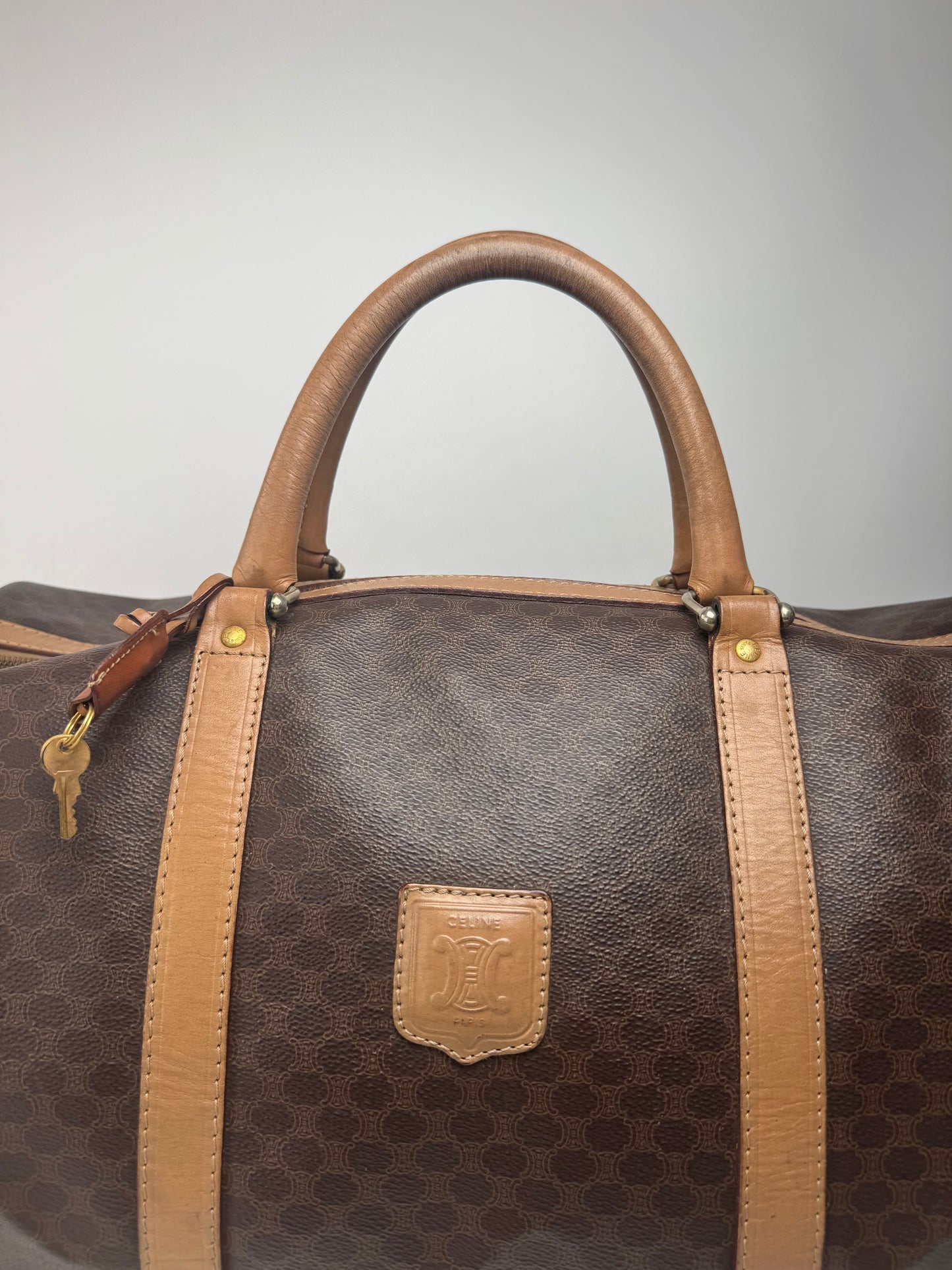 Keepball vintage Céline Triomphe Monogram 50 en cuir marron