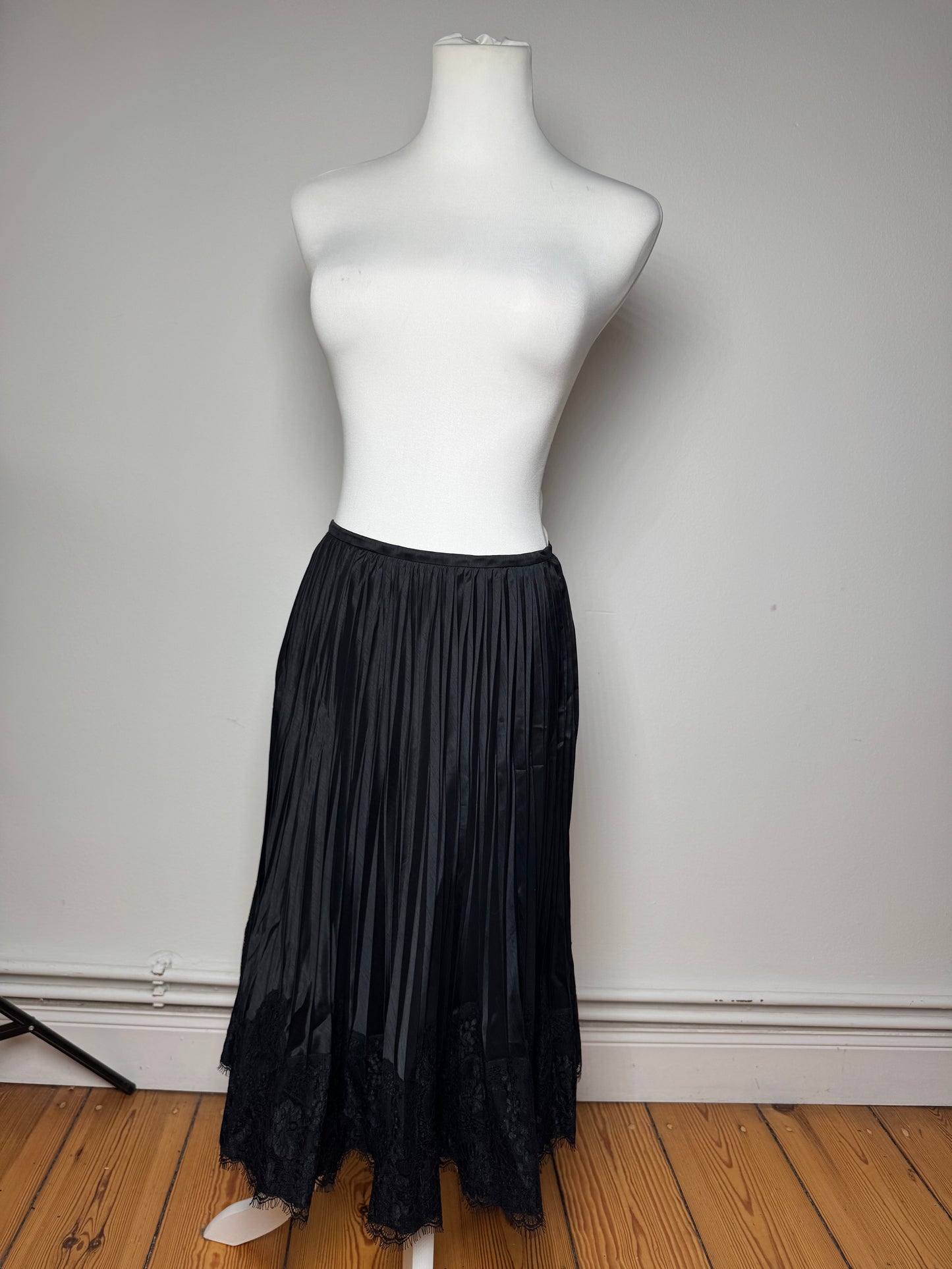 Vintage Courreges Viscose Skirt Black M