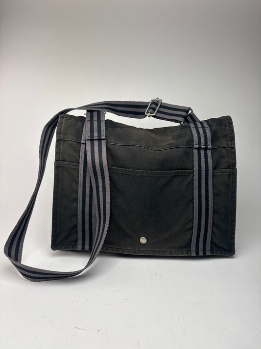 Sac à bandoulière vintage Hermès en toile noire