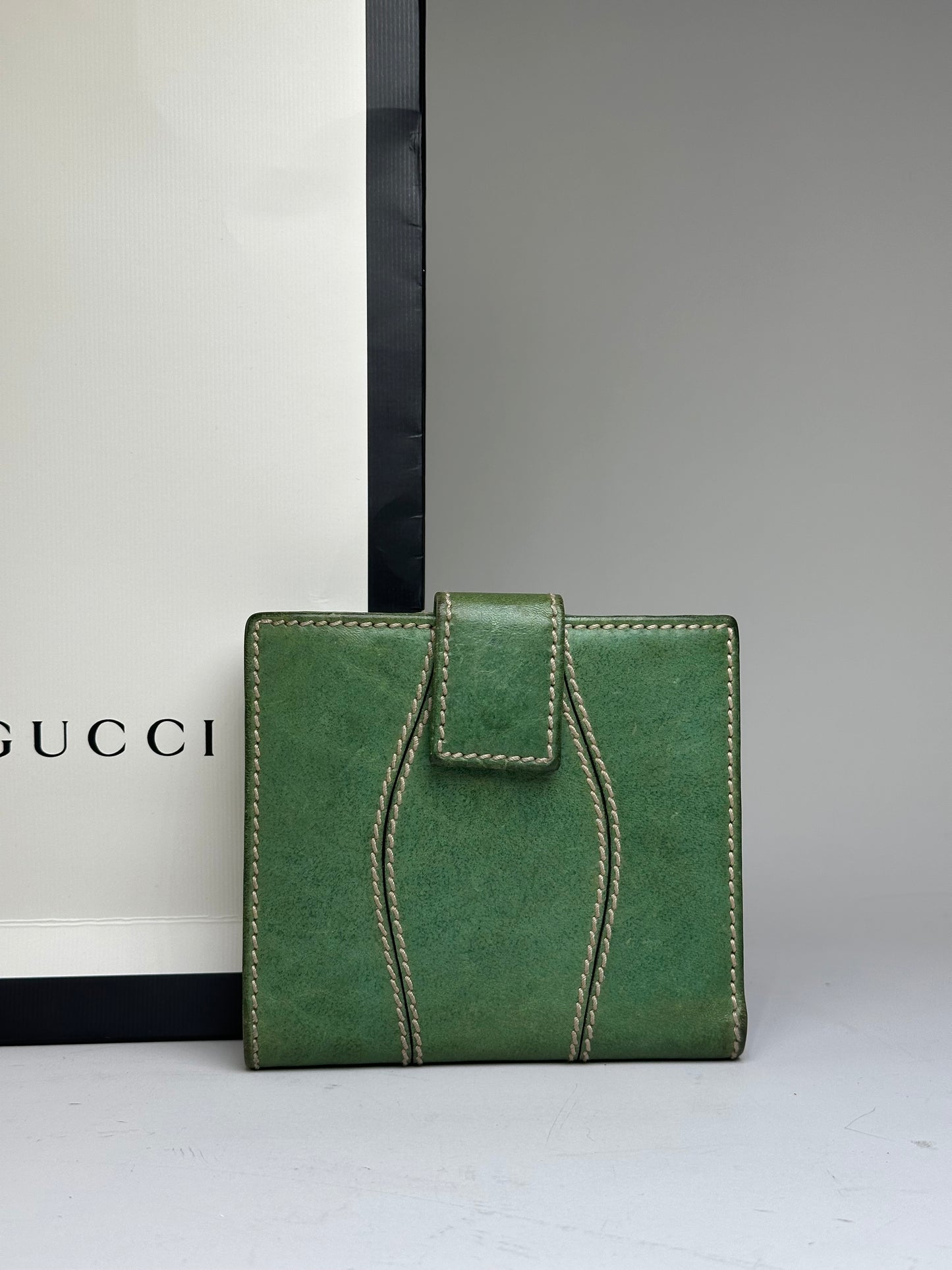 Vintage Gucci Leather Wallet Green Bronze Clasp