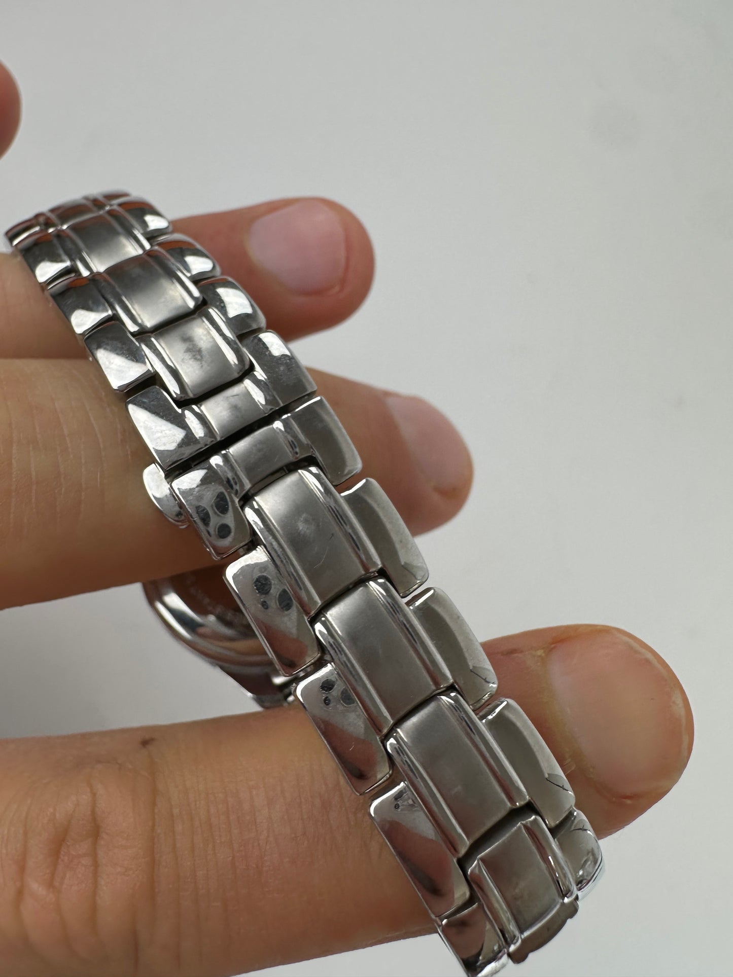 Vintage Fendi Orologi Ladies Quartz Watch Silver