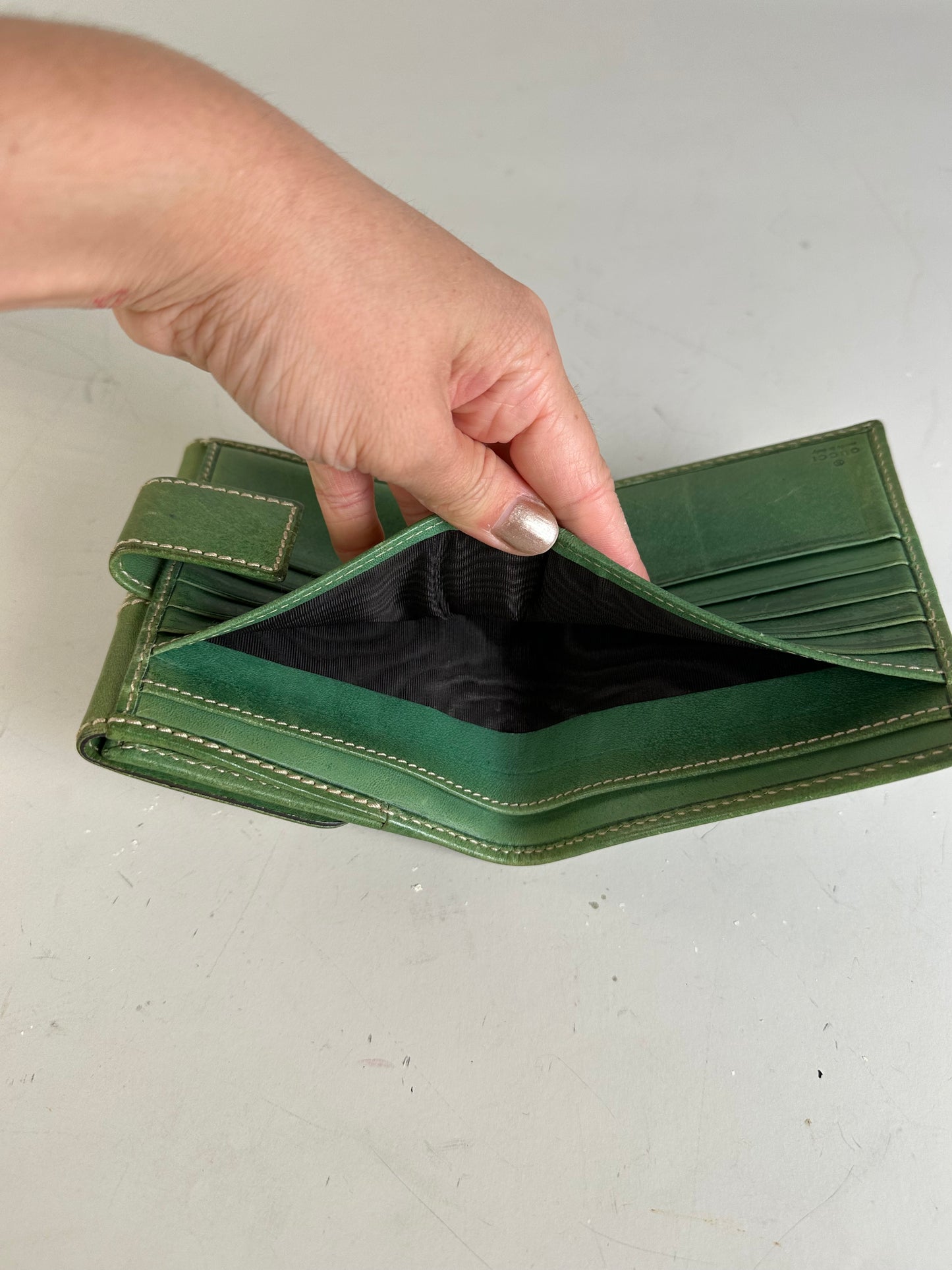 Vintage Gucci Leather Wallet Green Bronze Clasp