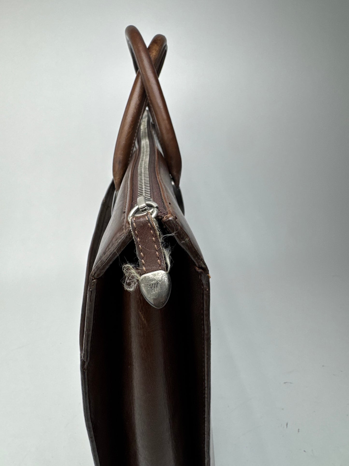 Sac vintage en cuir marron Issey Miyake