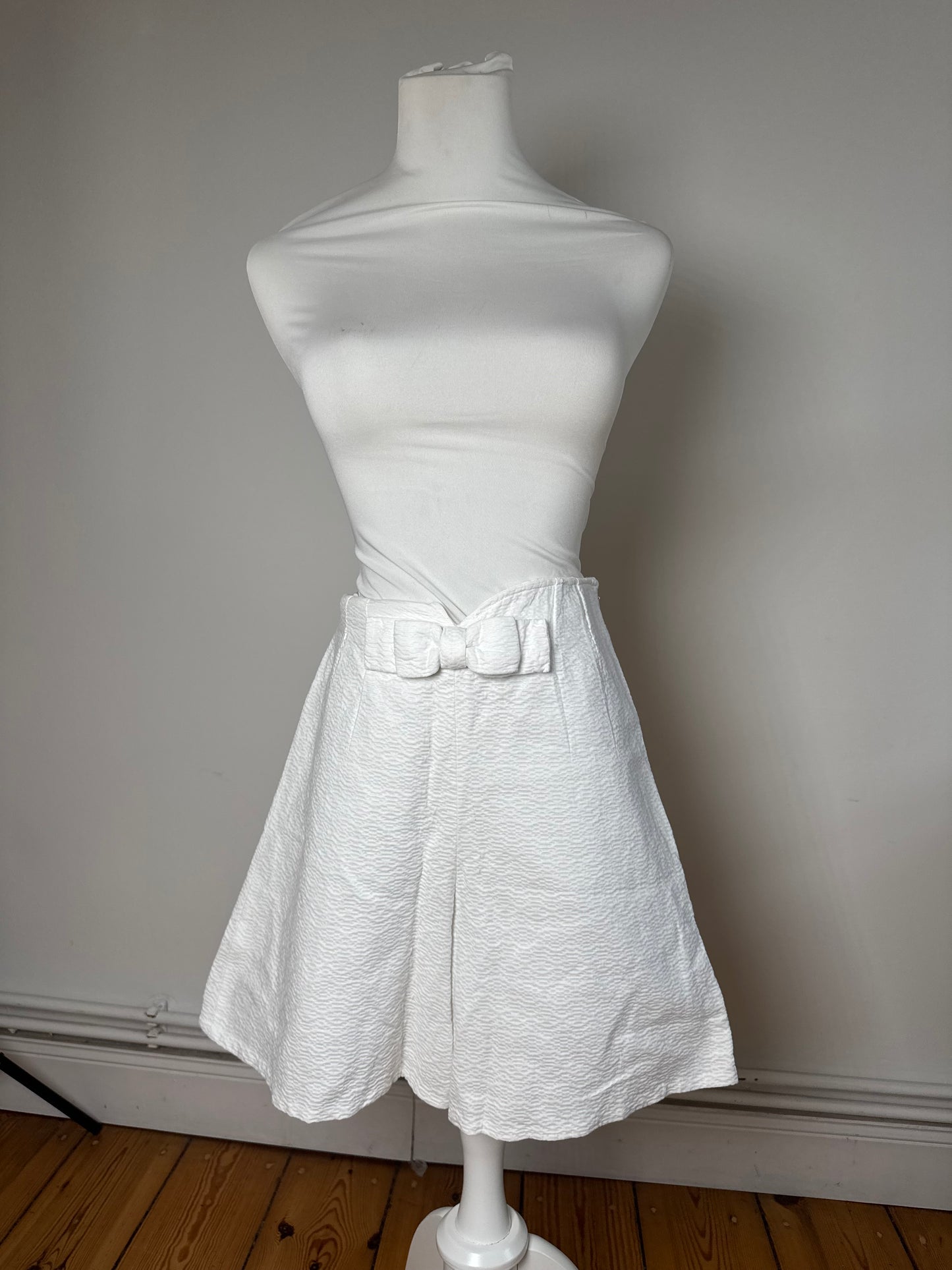 Vintage Balenciaga Shorts 38/M White