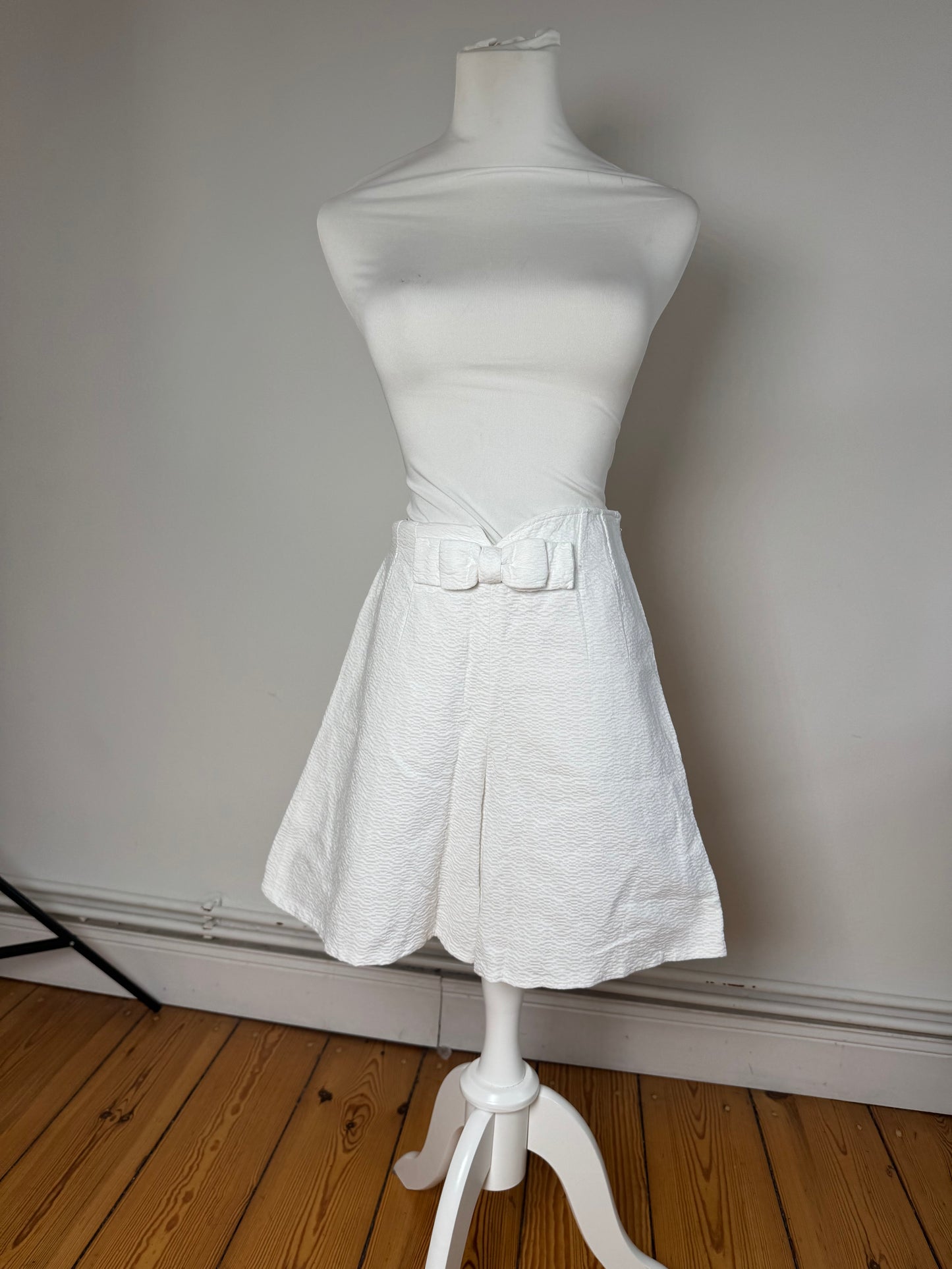 Vintage Balenciaga Shorts 38/M White