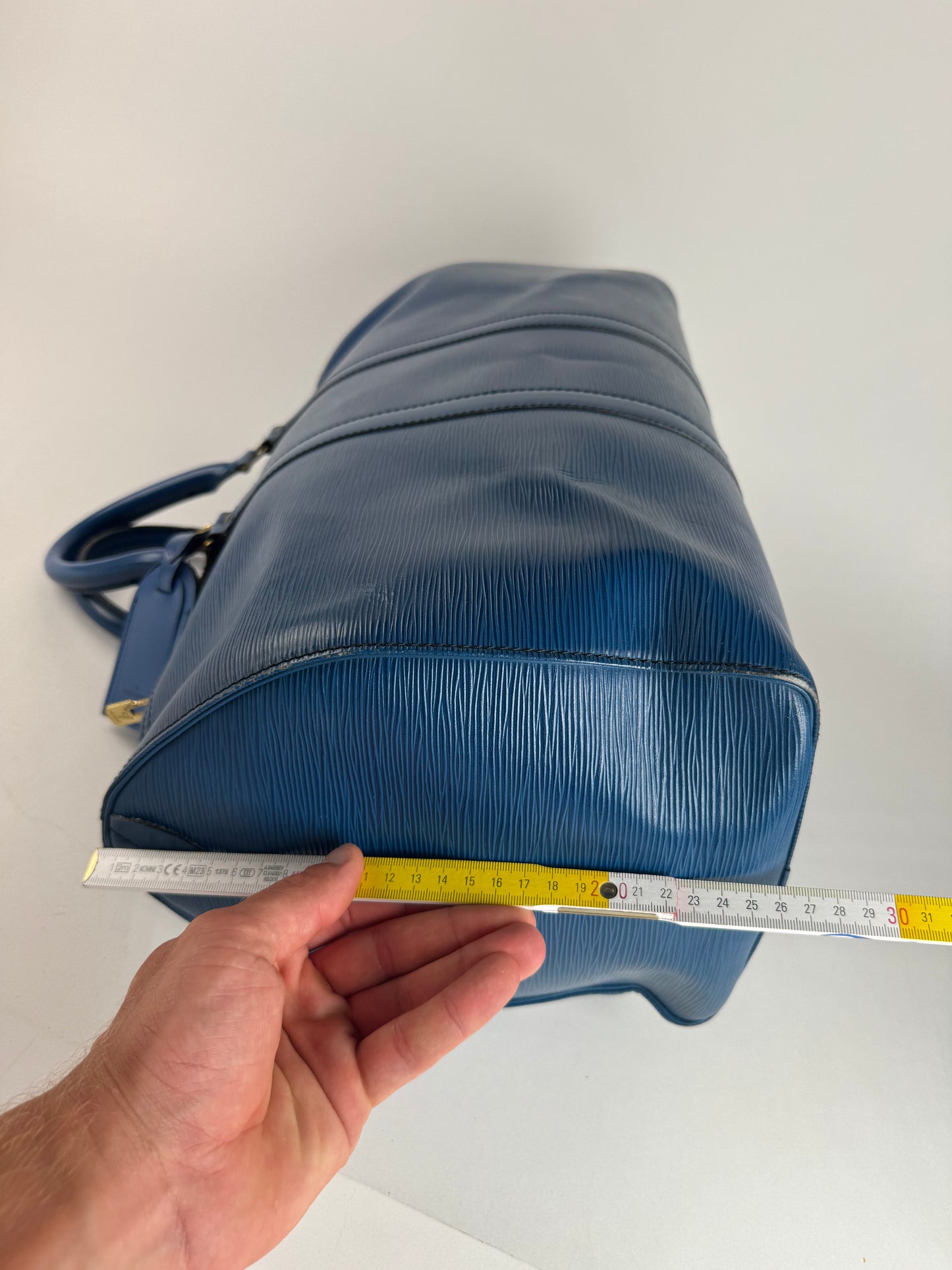 Sac de sport vintage Louis Vuitton en cuir EPI bleu