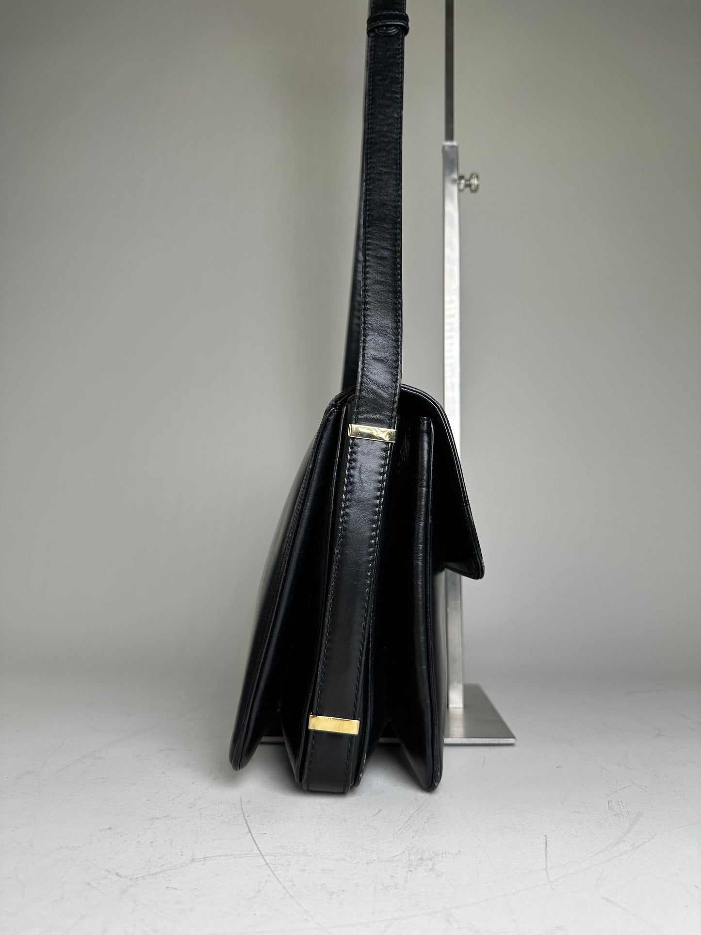 Vintage Loewe Structured Leather Shoulder Bag Black Gold