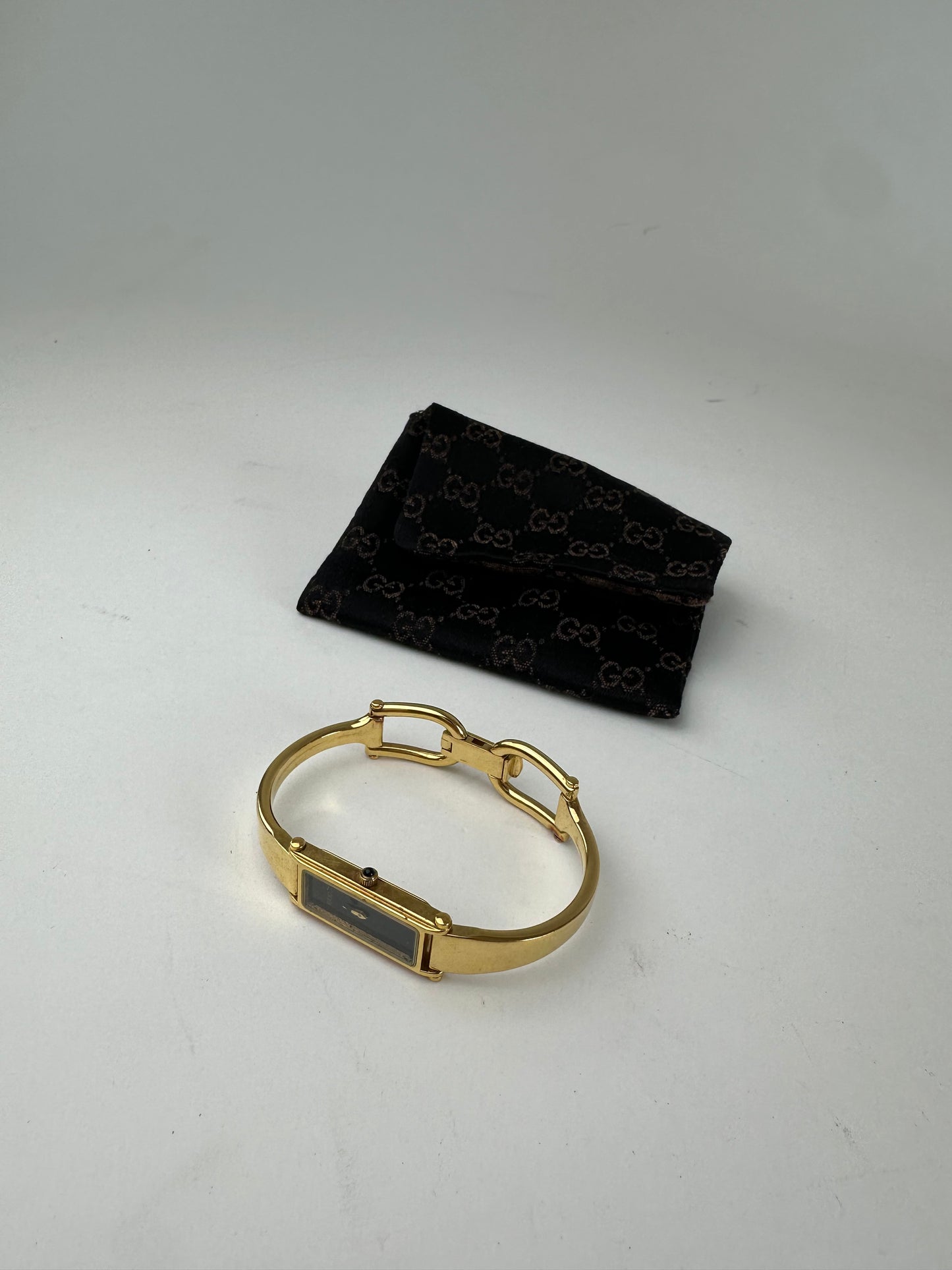 Vintage Gucci Gold-Tone Bangle Ladies Watch Model 1500L