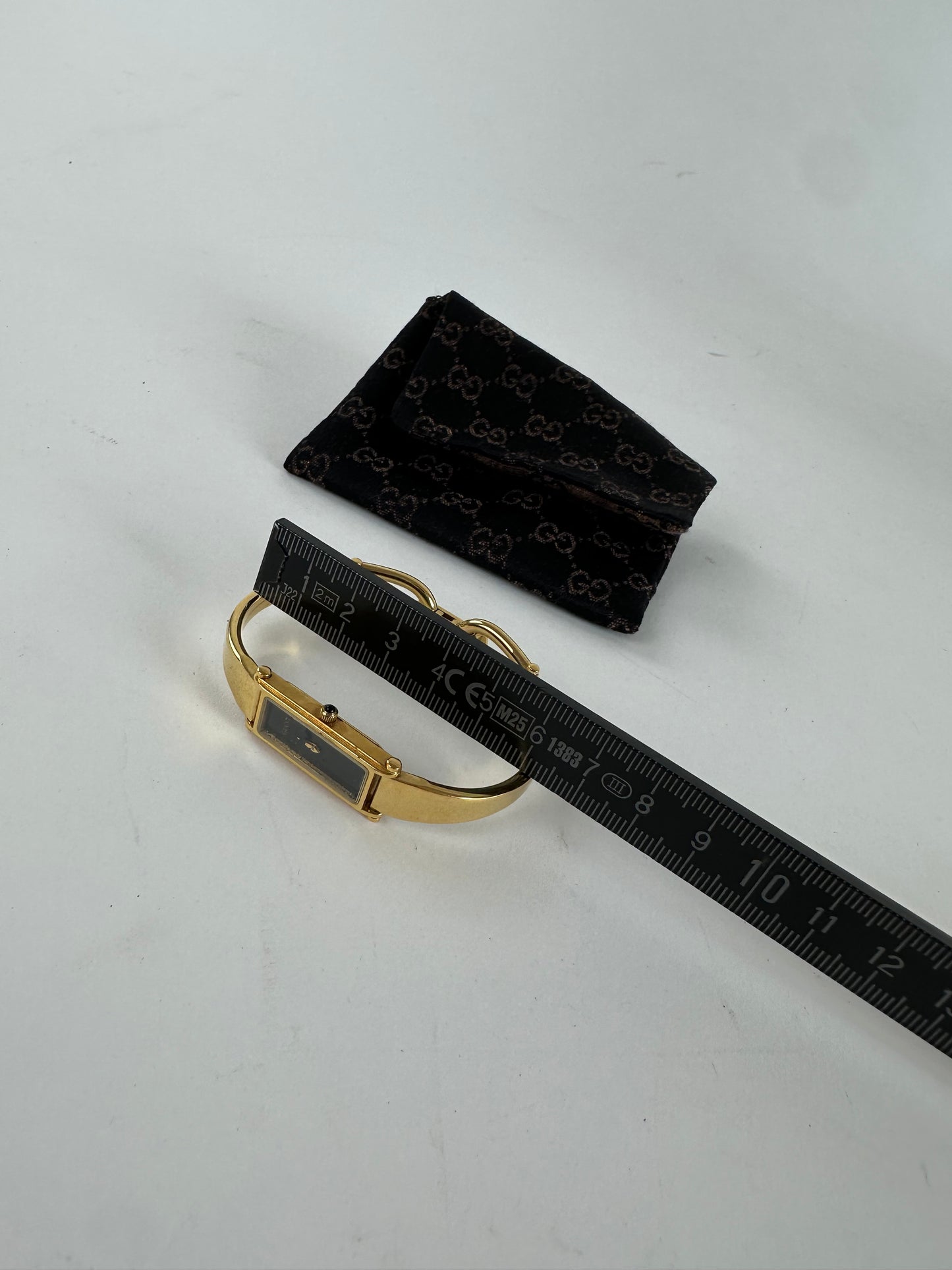 Vintage Gucci Gold-Tone Bangle Ladies Watch Model 1500L