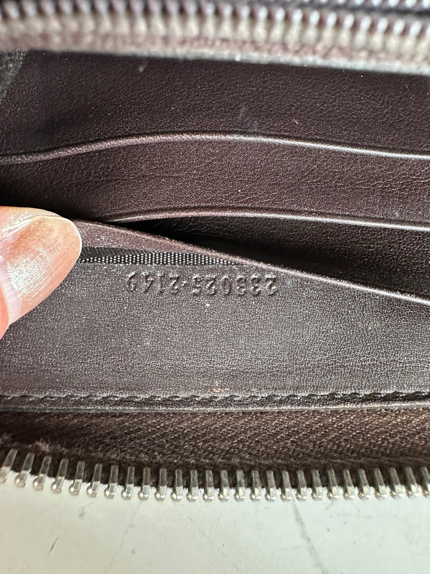 Vintage Gucci GG Embossed Leather Zip Wallet Brown
