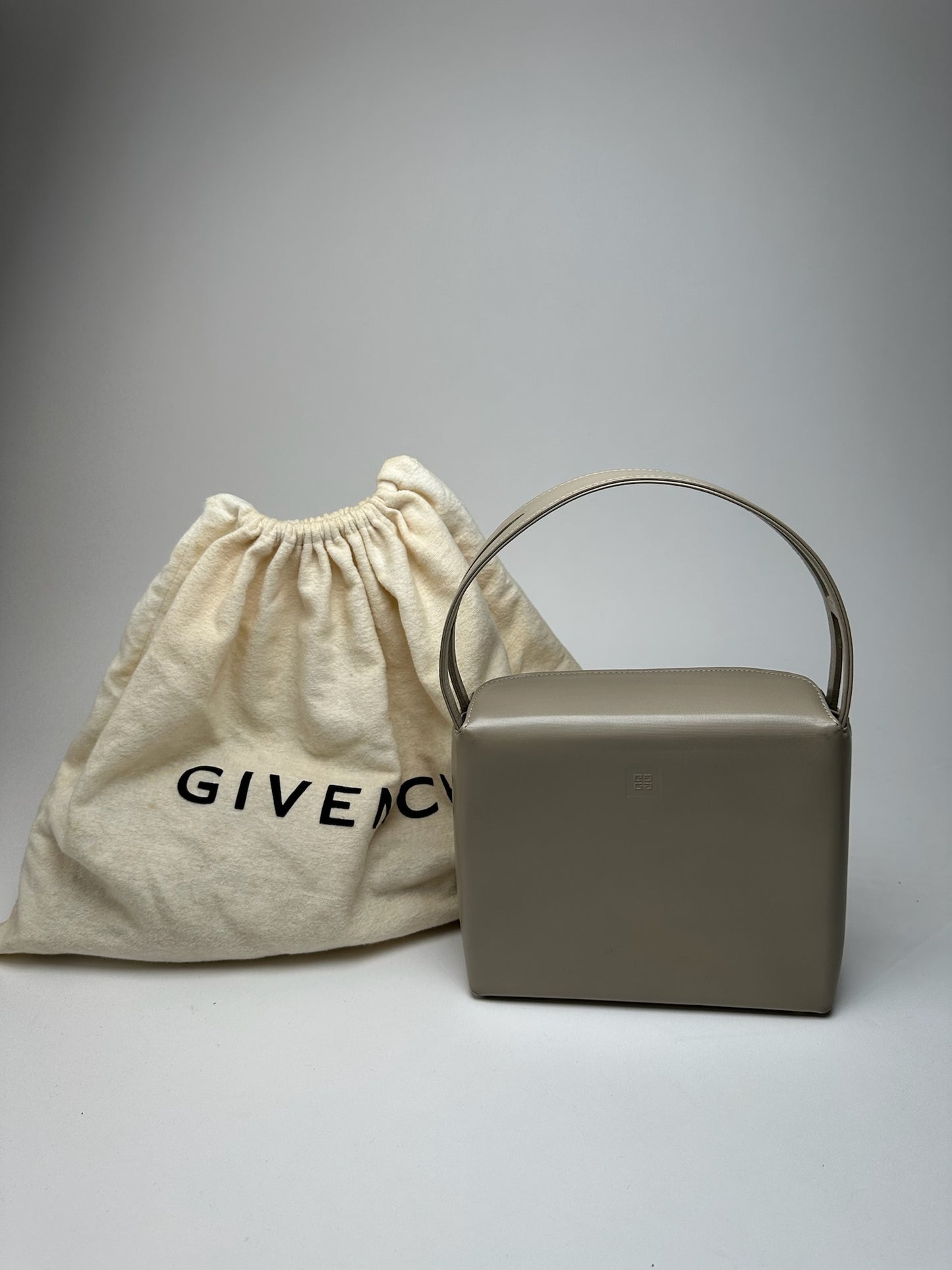 Vintage Givenchy 4G leather bag Rey