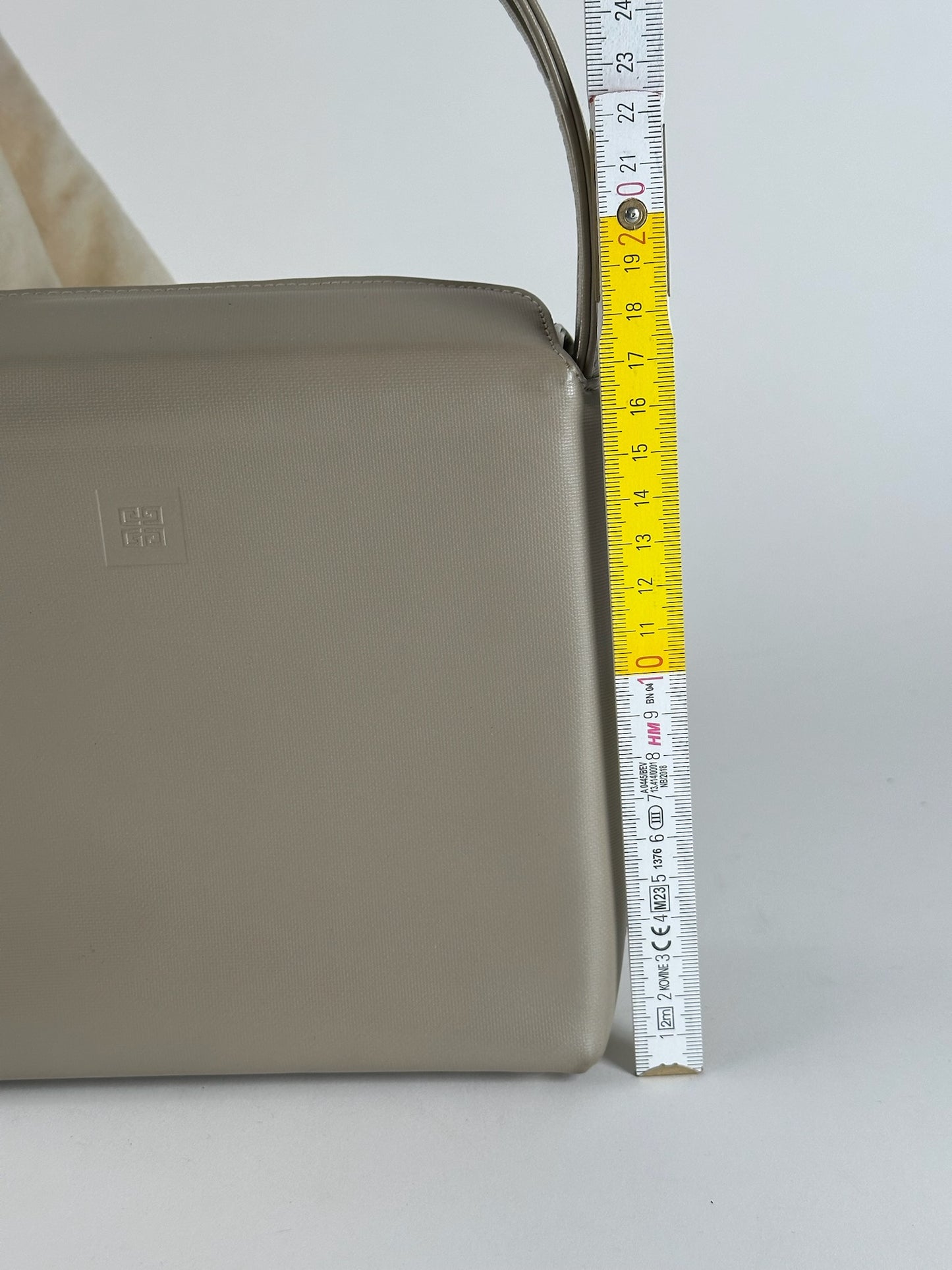 Vintage Givenchy 4G leather bag Rey