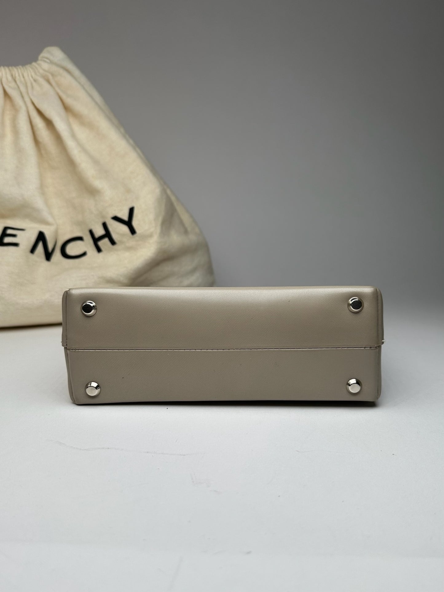 Vintage Givenchy 4G leather bag Rey