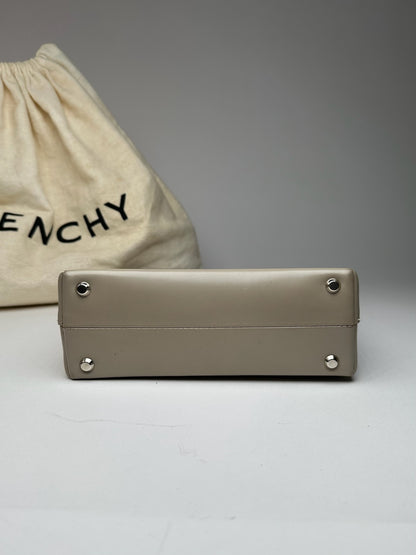 Vintage Givenchy 4G leather bag Rey