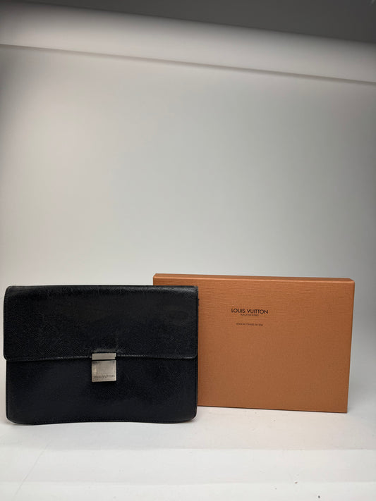 Vintage Louis Vuitton Taiga Leather Clutch Green