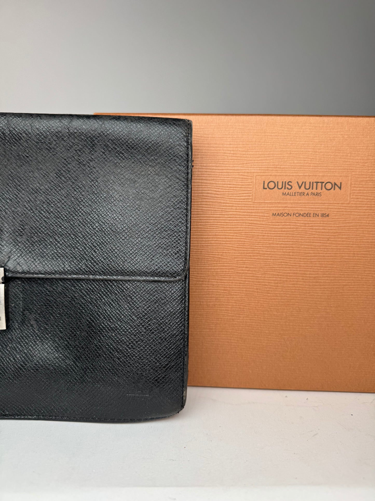 Vintage Louis Vuitton Taiga Leather Clutch Green