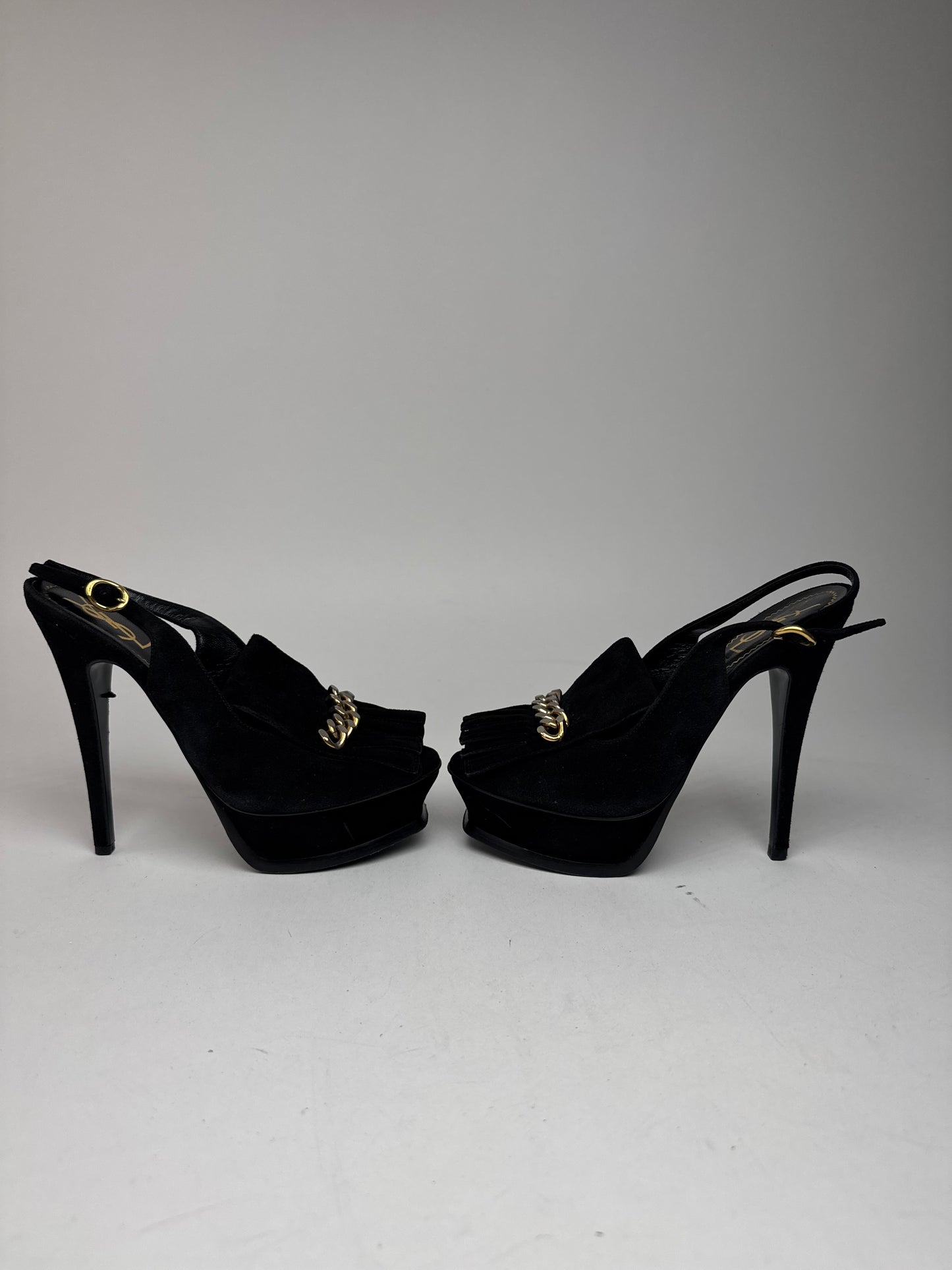 Vintage Yves Saint Laurent Suede pumps