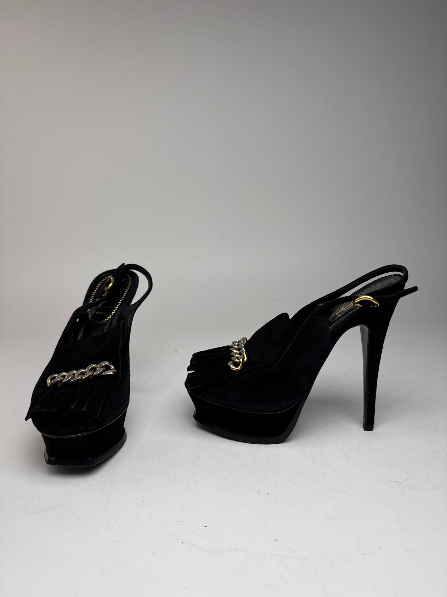 Vintage Yves Saint Laurent Suede pumps