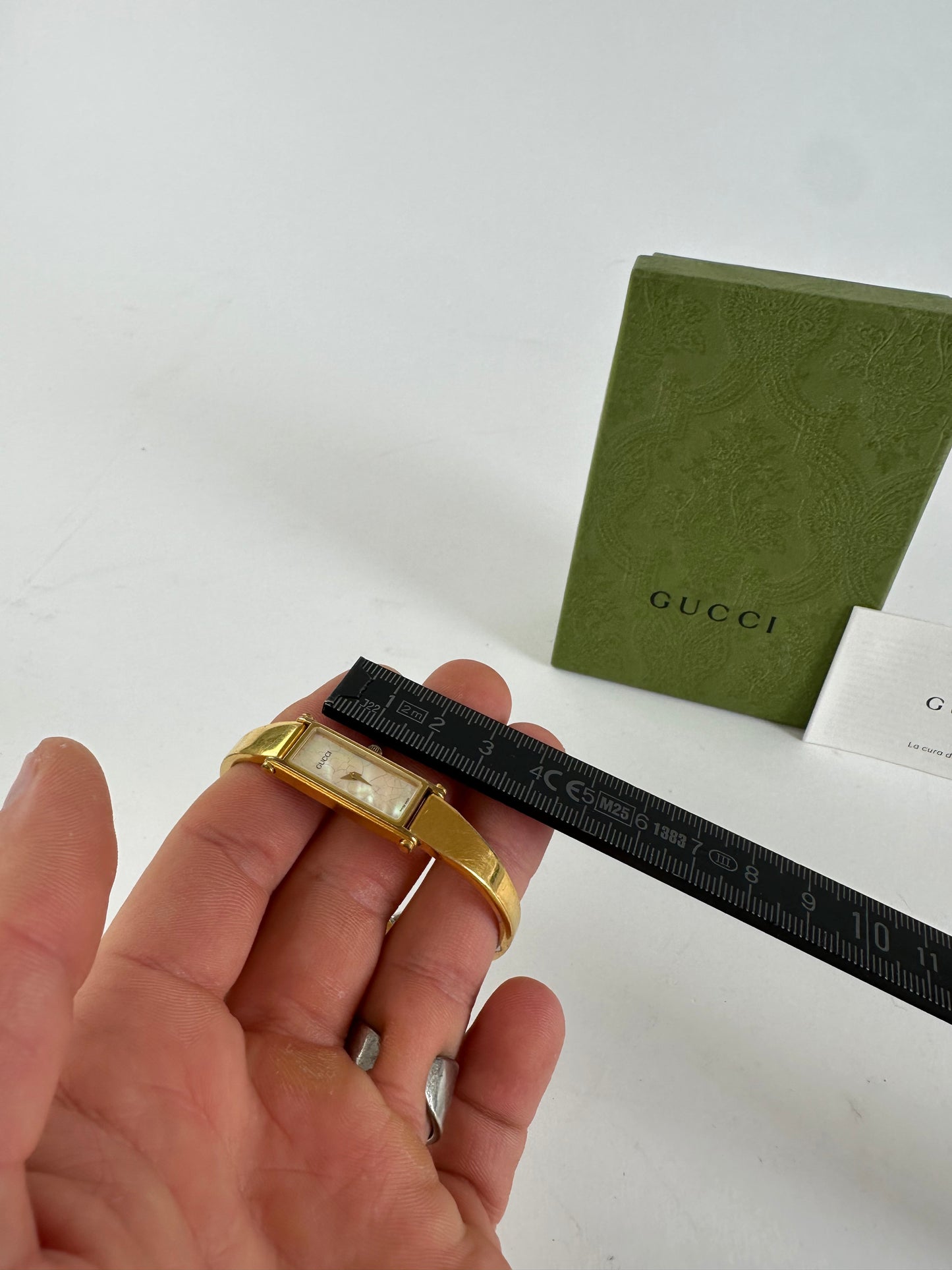 Vintage Gucci Gold-Tone Bangle Ladies Watch Model 1500L