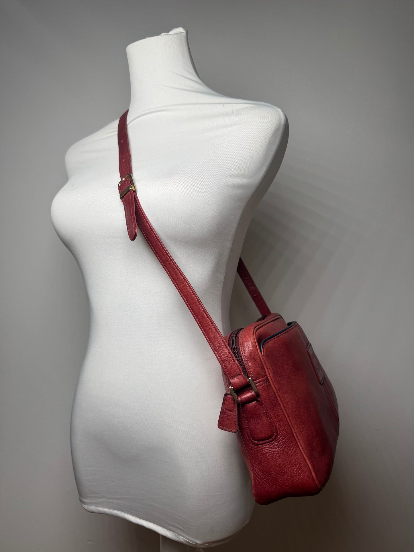 Sac vintage en cuir Givenchy rouge