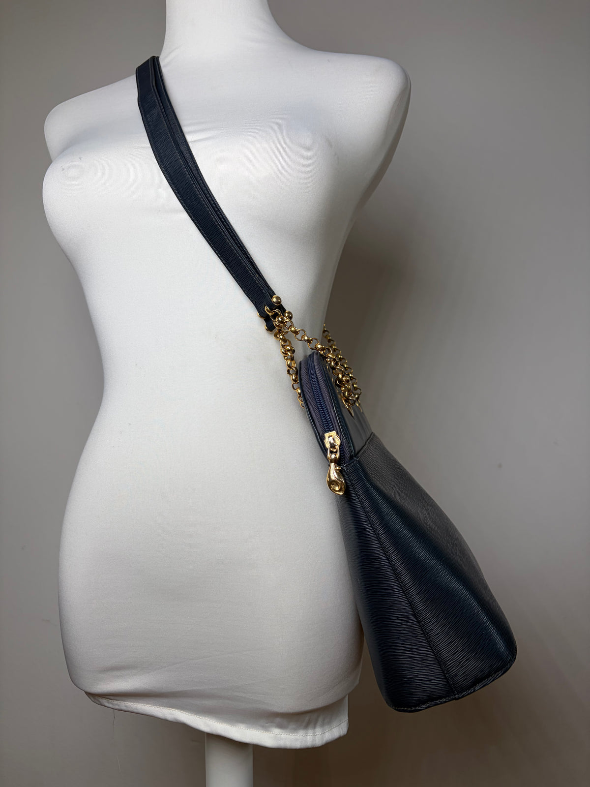 Vintage Chloé Structured Epi Leather Top-Handle Bag Late 1980s Navy