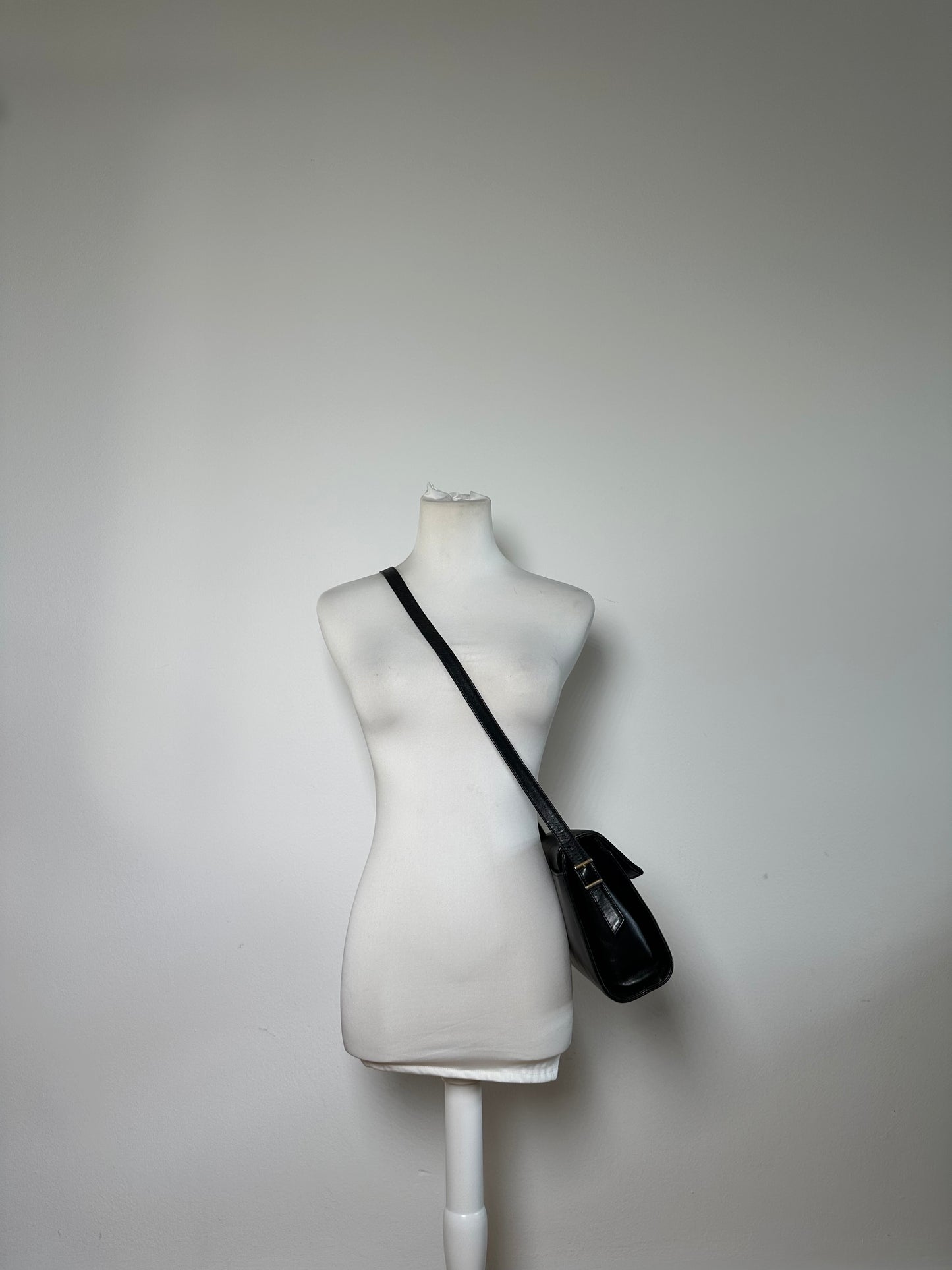 Vintage Givenchy Leather Shoulder Bag Black Gold