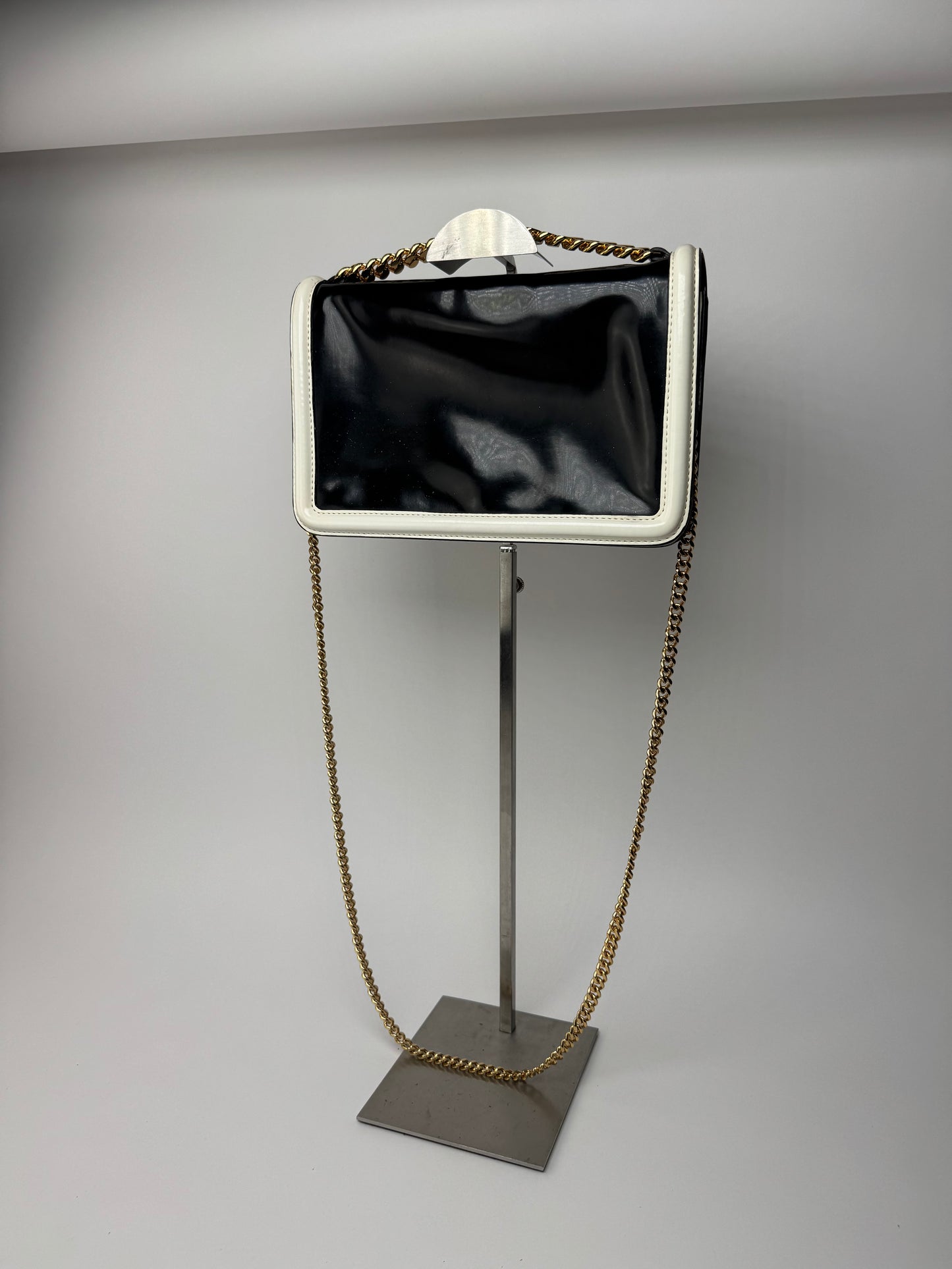 Sac vintage en cuir verni Stella Mc Cartney blanc noir