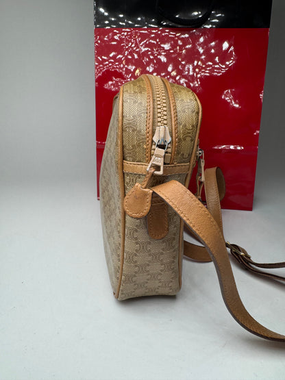 Sac Triomphe vintage en cuir monogramme Céline beige