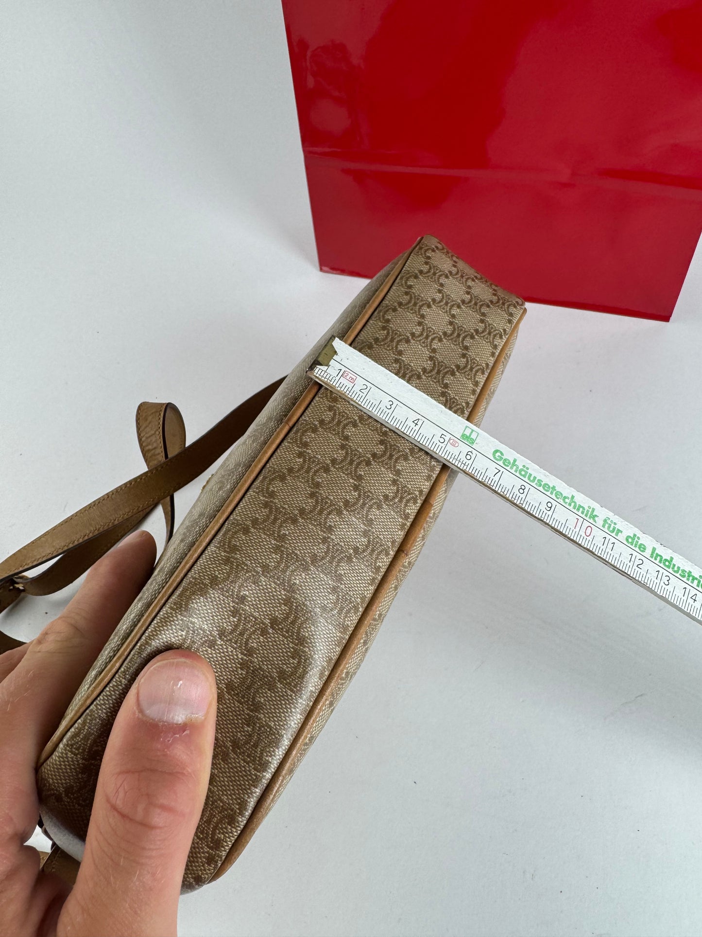 Sac Triomphe vintage en cuir monogramme Céline beige