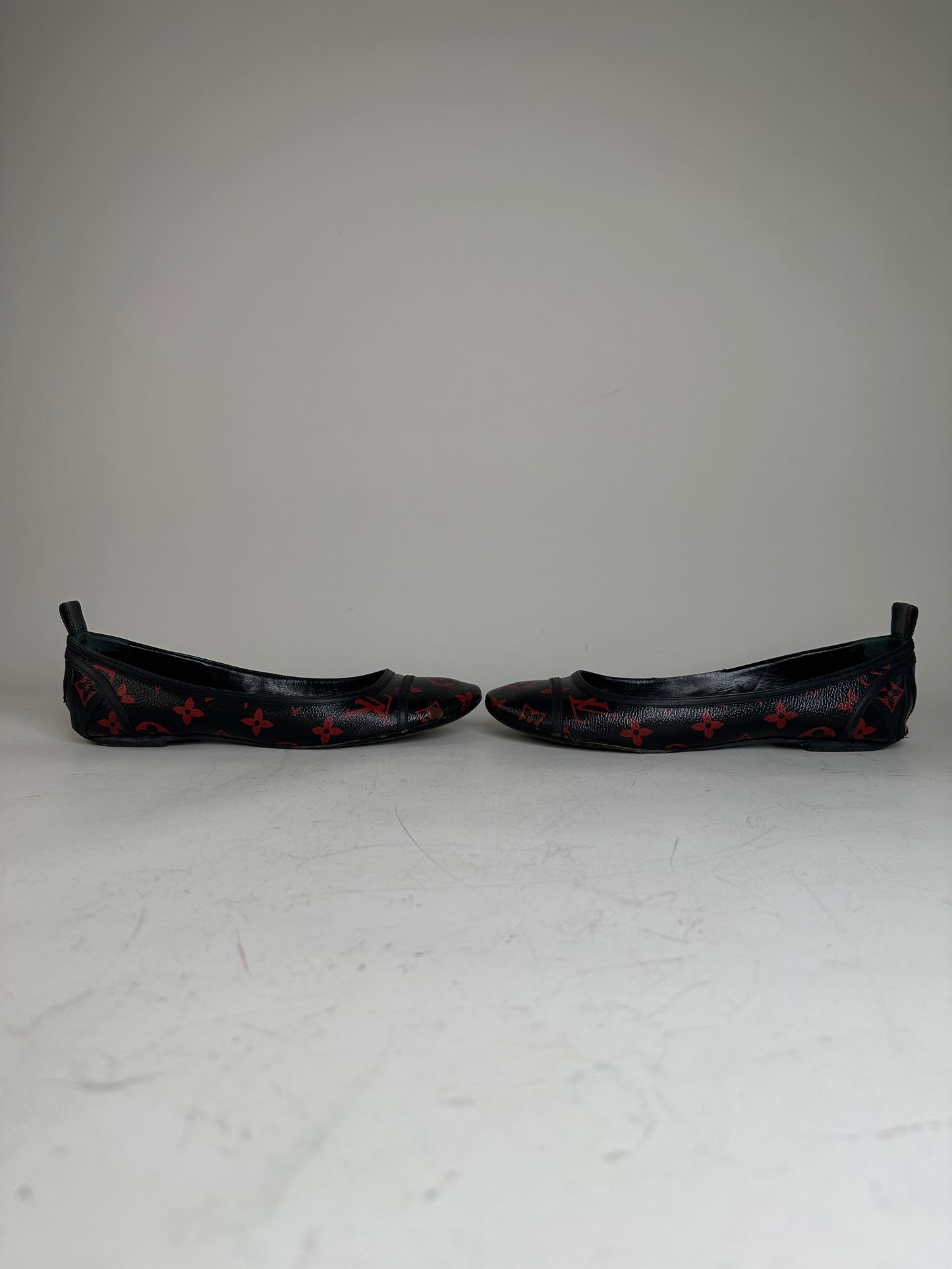 Vintage Louis Vuitton Monogram Canvas Ballerina Flats Black Red EU38.5